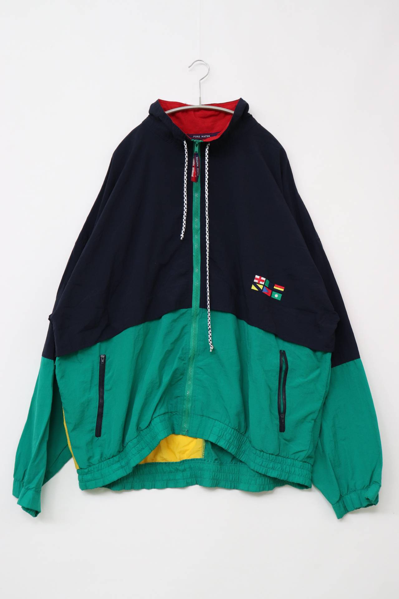 ナイロンジャケット