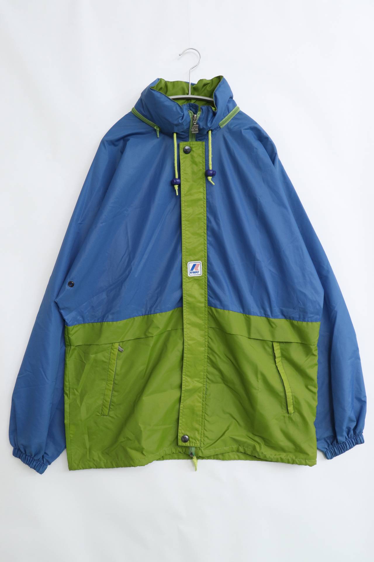 ナイロンジャケット