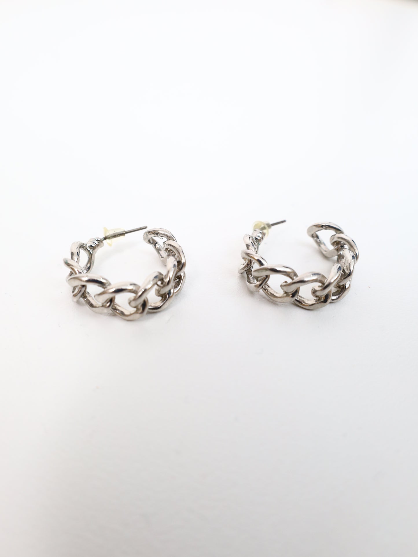 ピアス