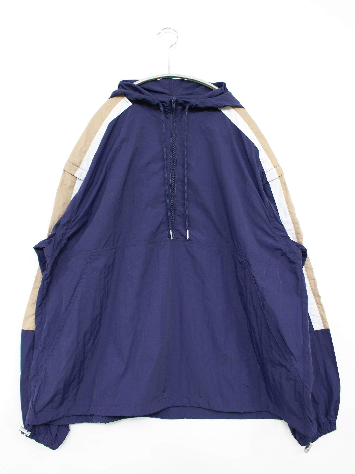 ナイロンジャケット