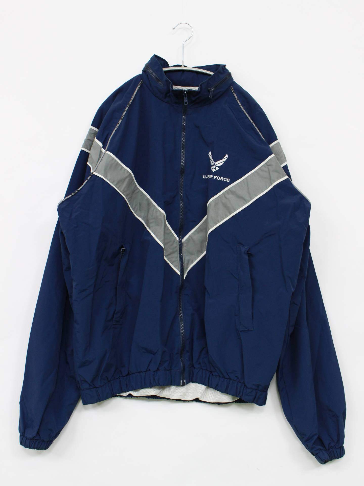 ナイロンジャケット