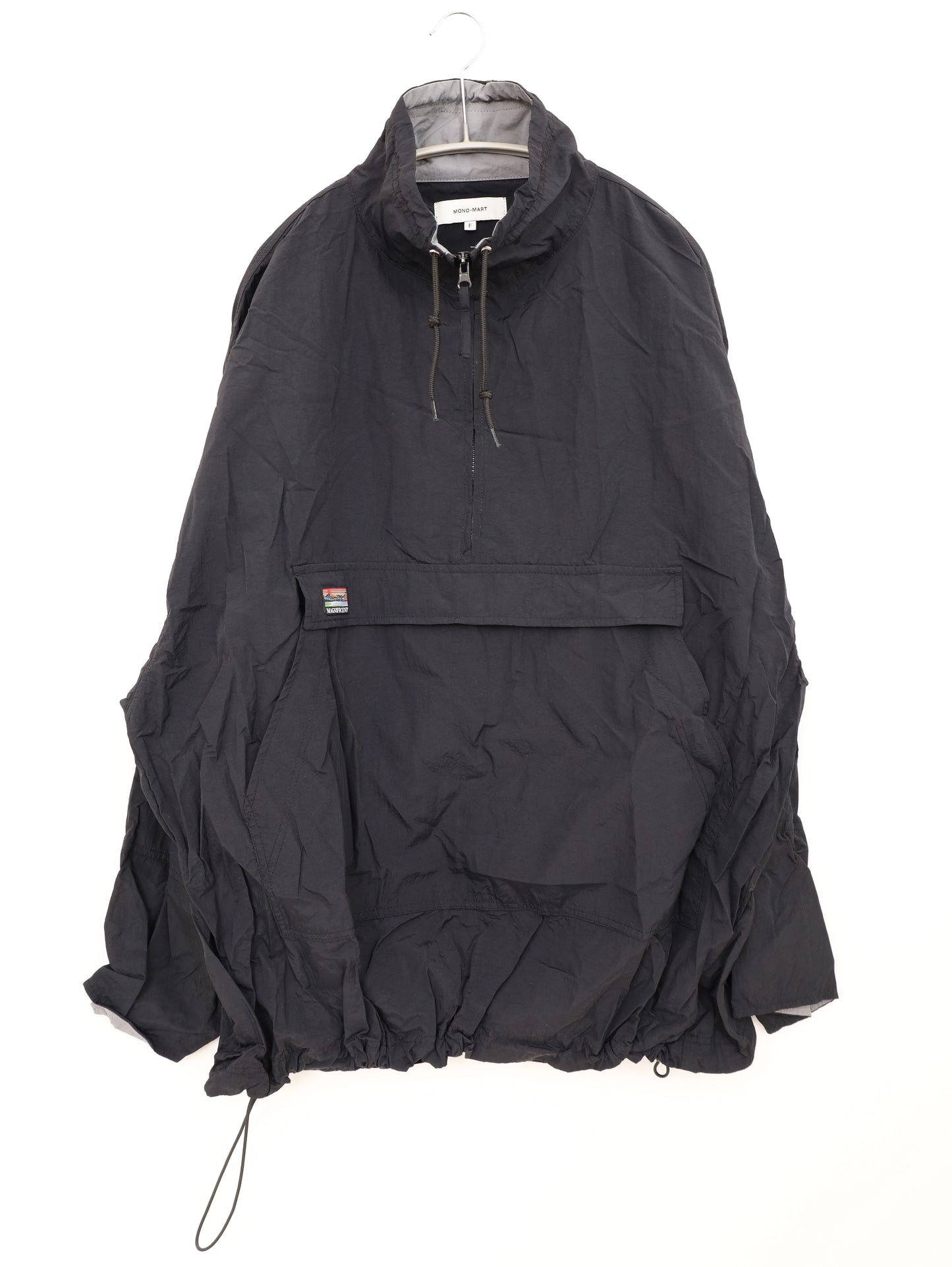 ナイロンジャケット