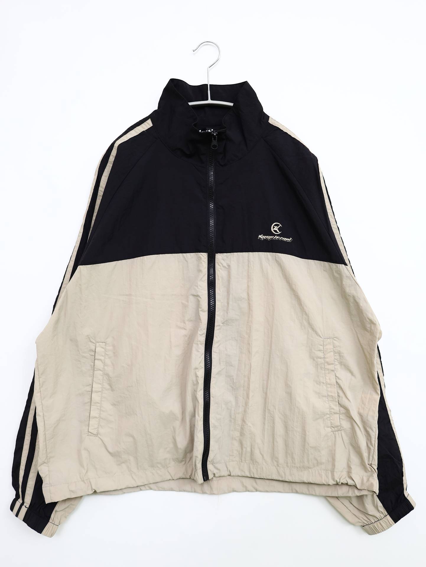 ナイロンジャケット