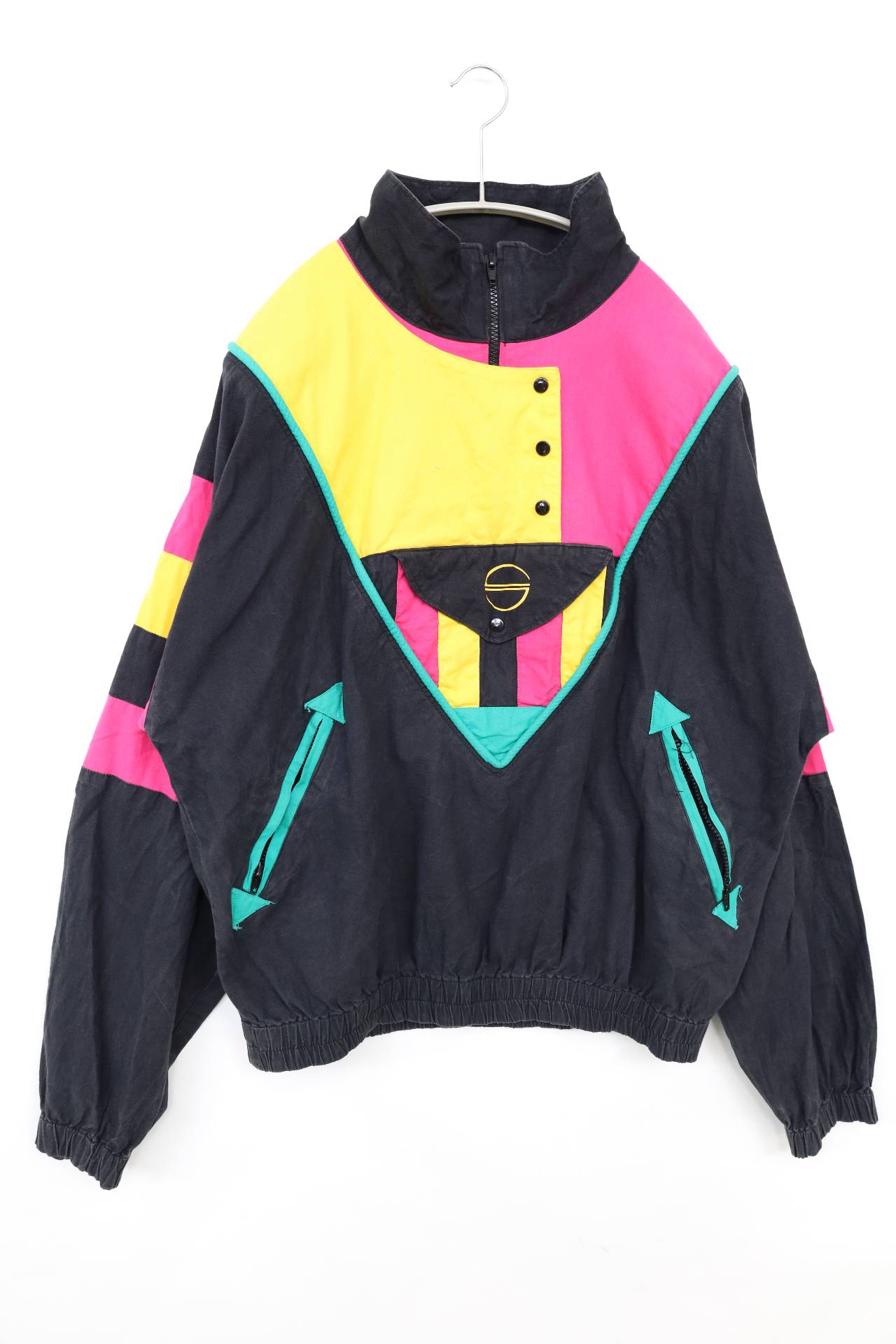 ナイロンジャケット