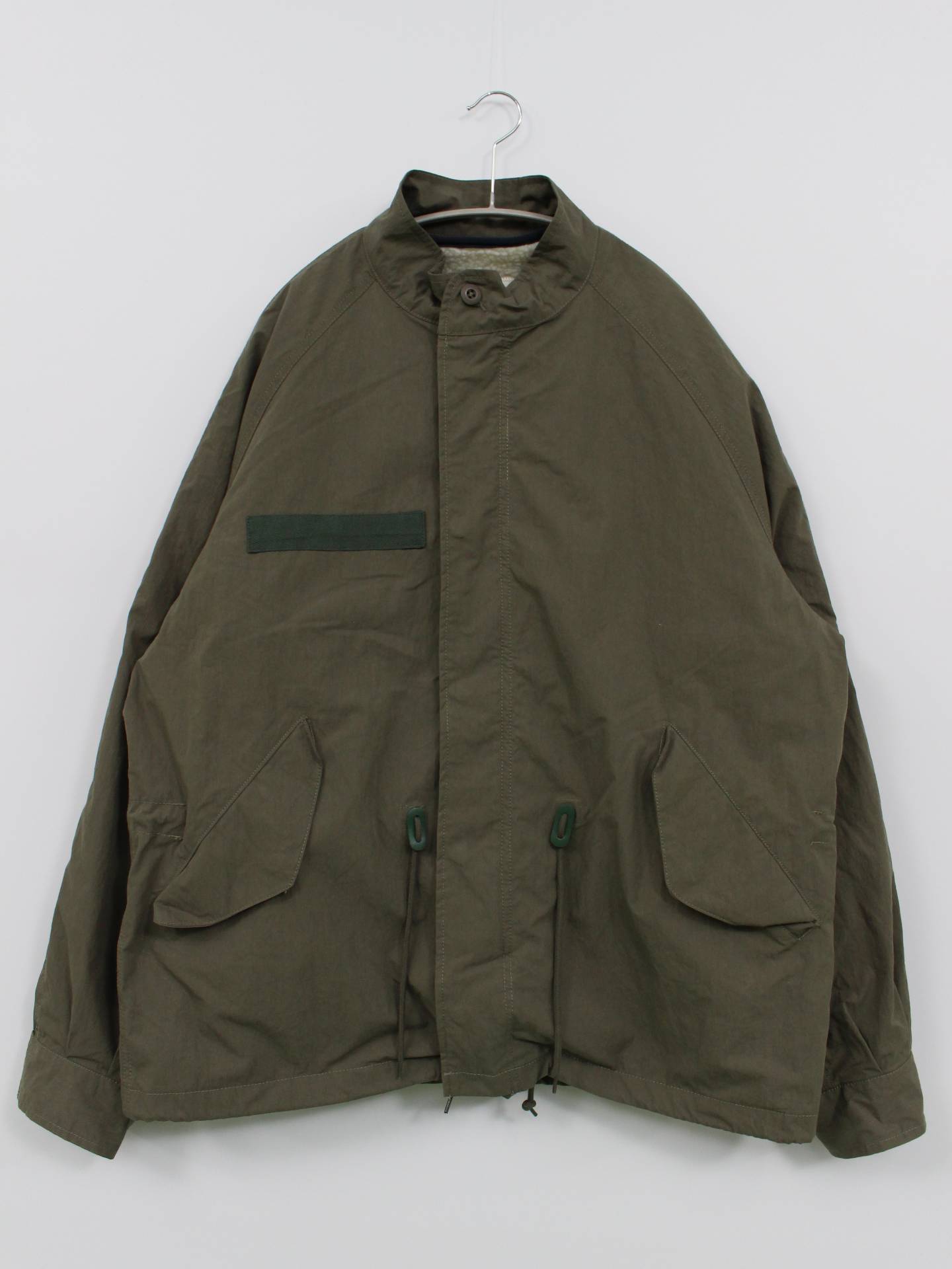 ナイロンジャケット