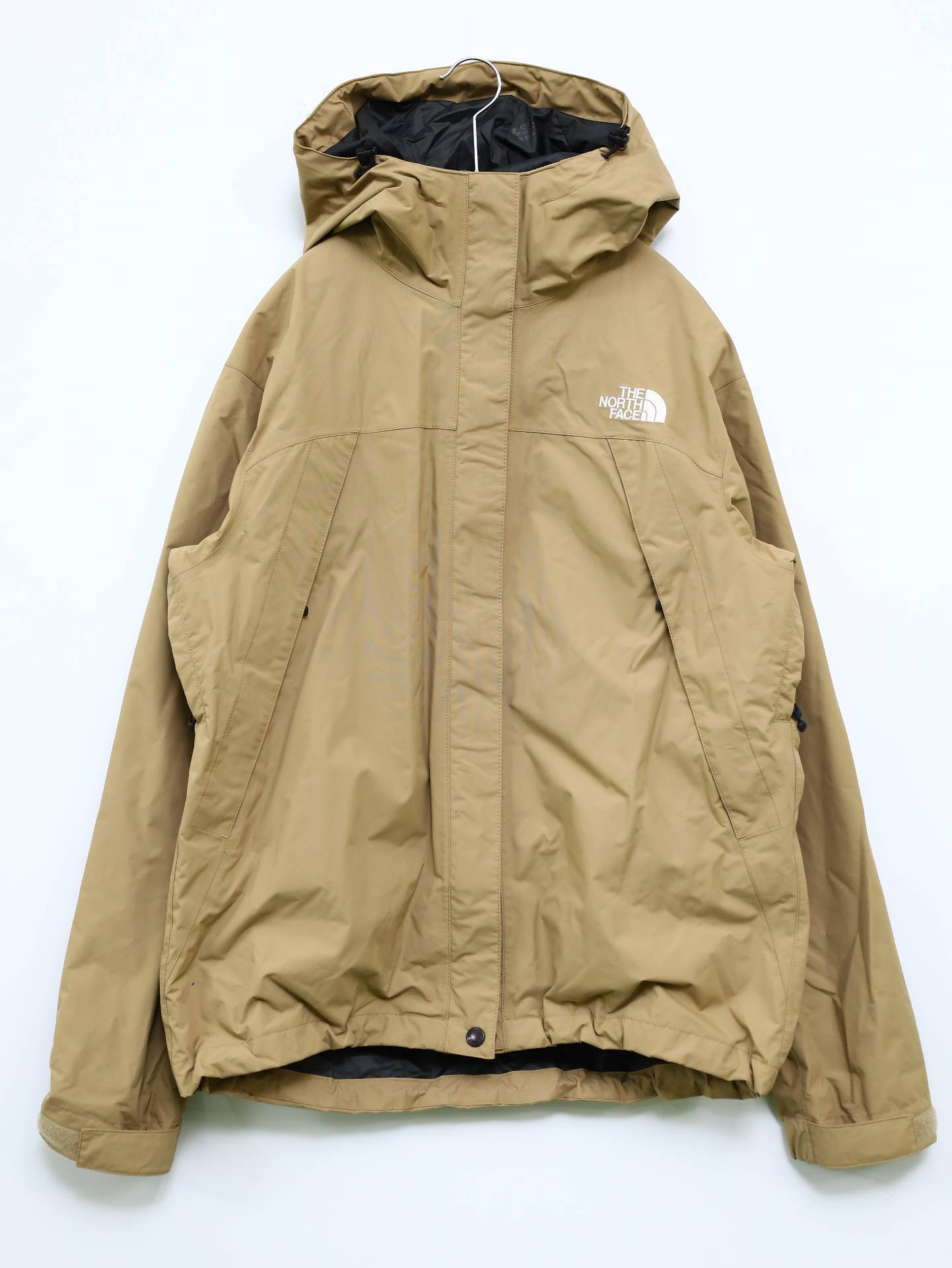 ナイロンジャケット