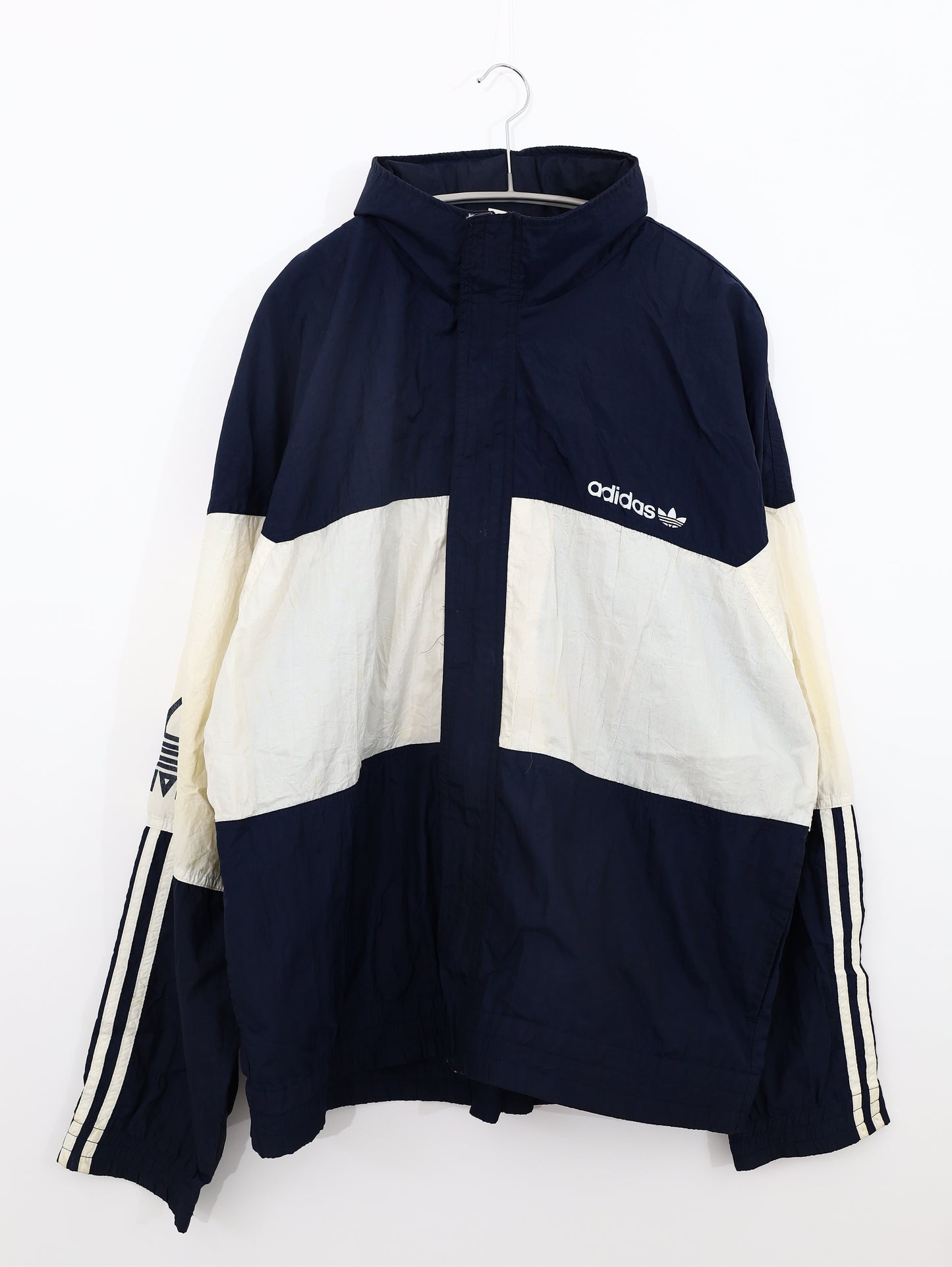 ナイロンジャケット