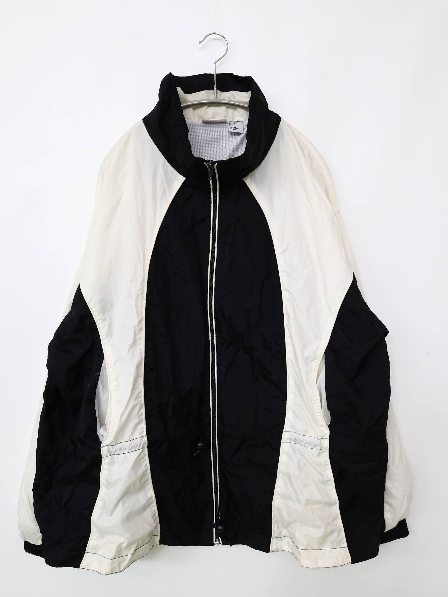 ナイロンジャケット