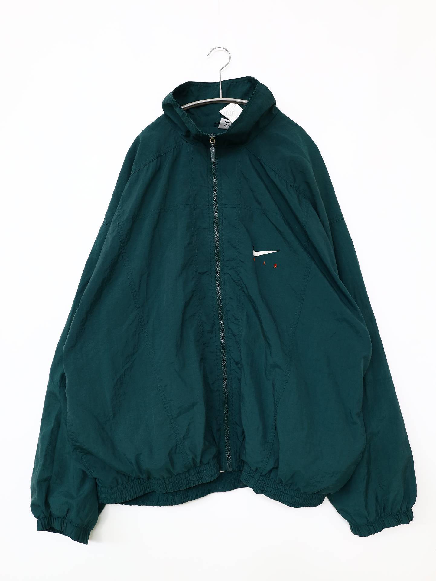 ナイロンジャケット