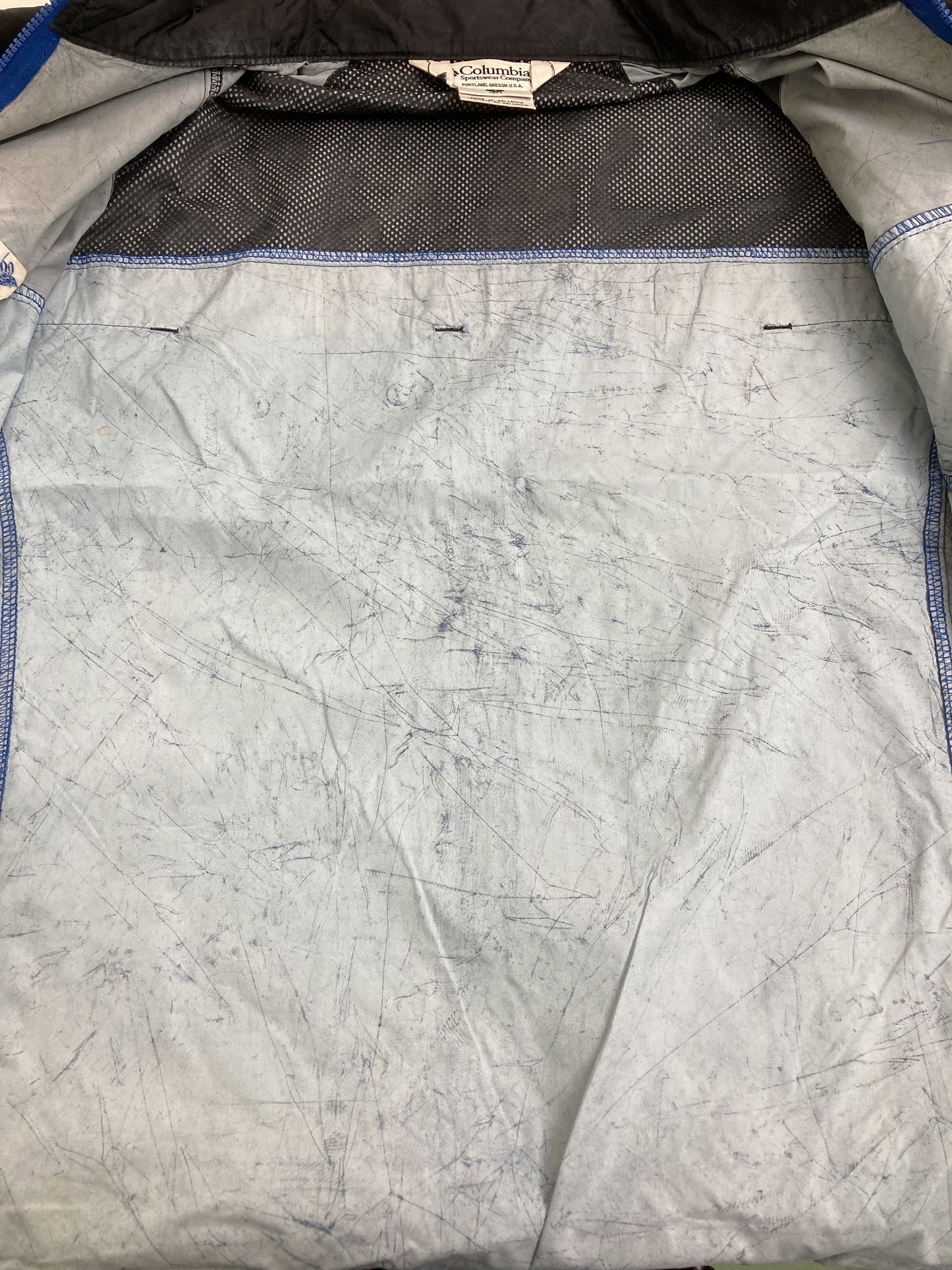 ナイロンジャケット