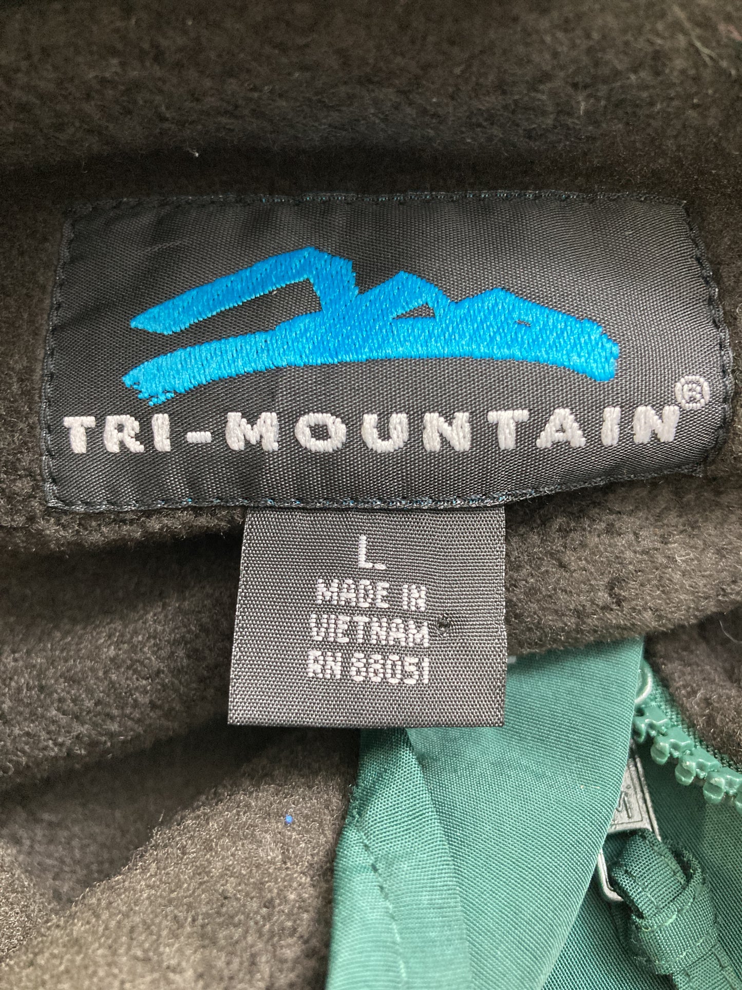 ナイロンジャケット