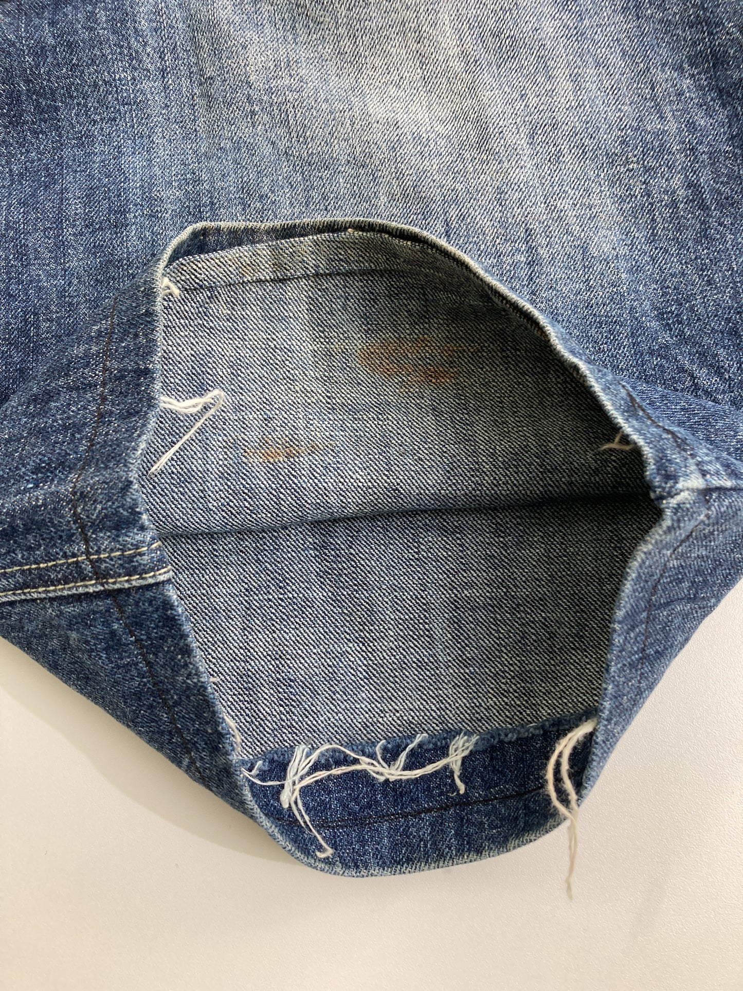 デニムパンツ