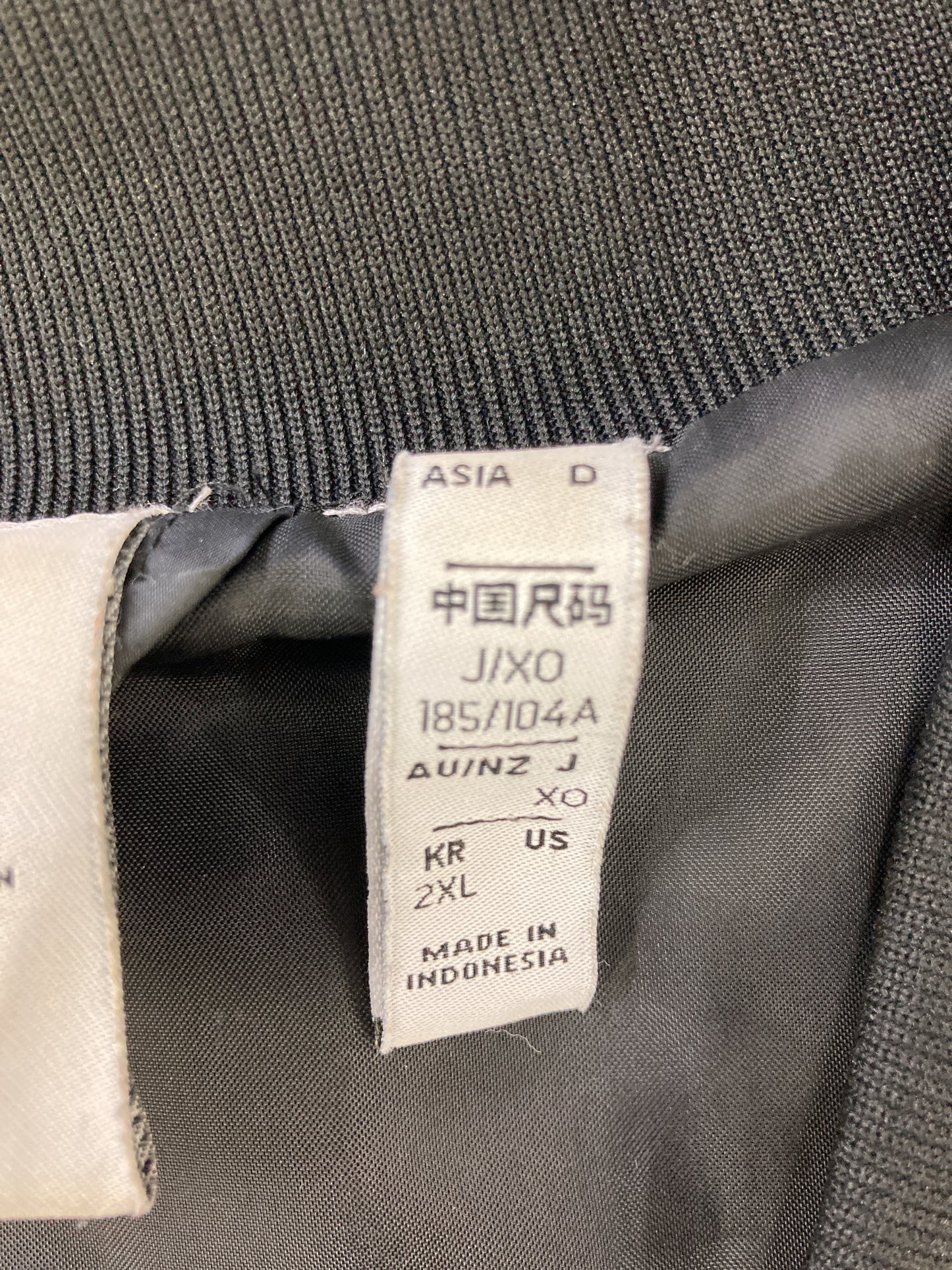 ブルゾン