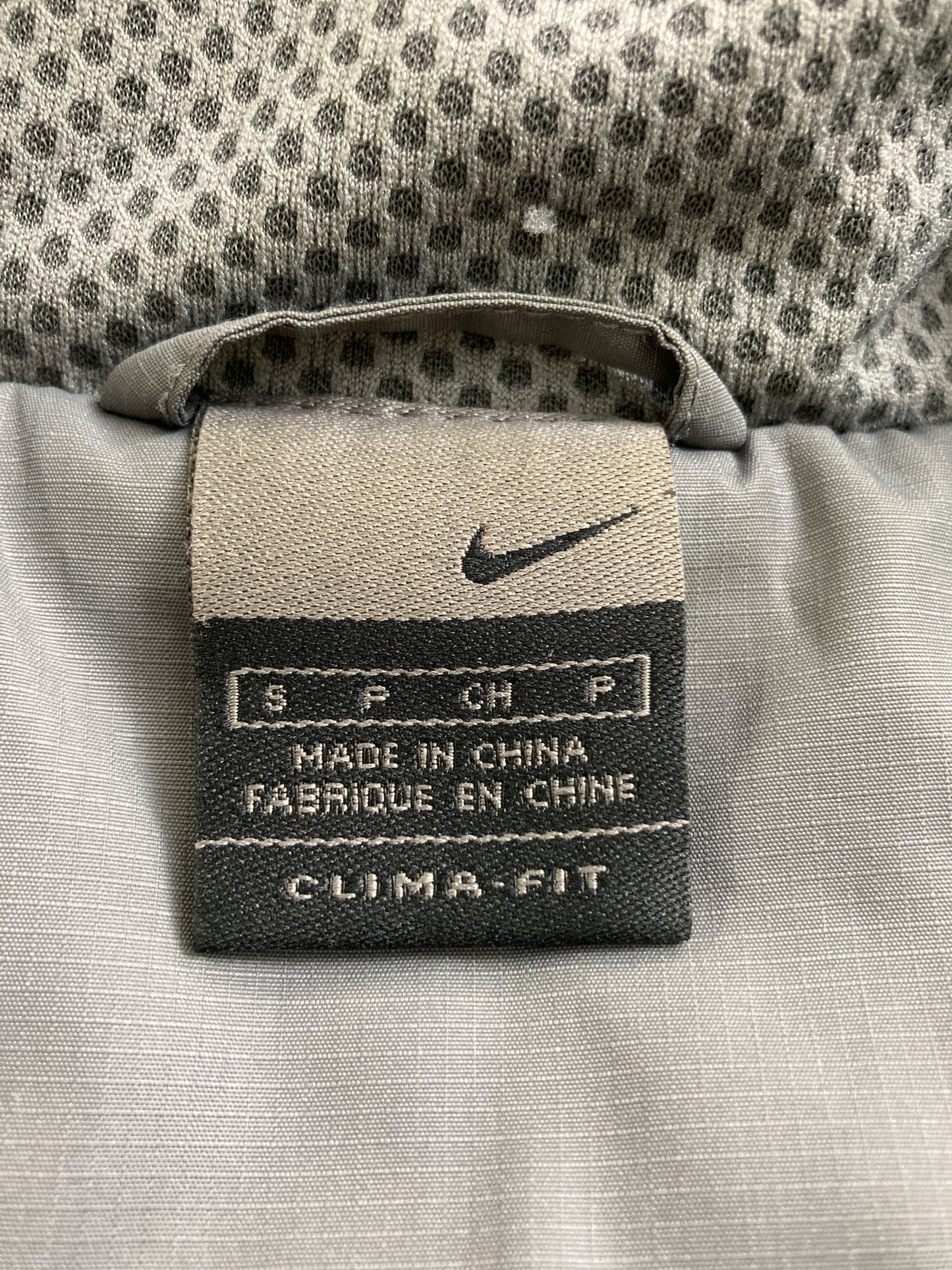 ナイロンジャケット