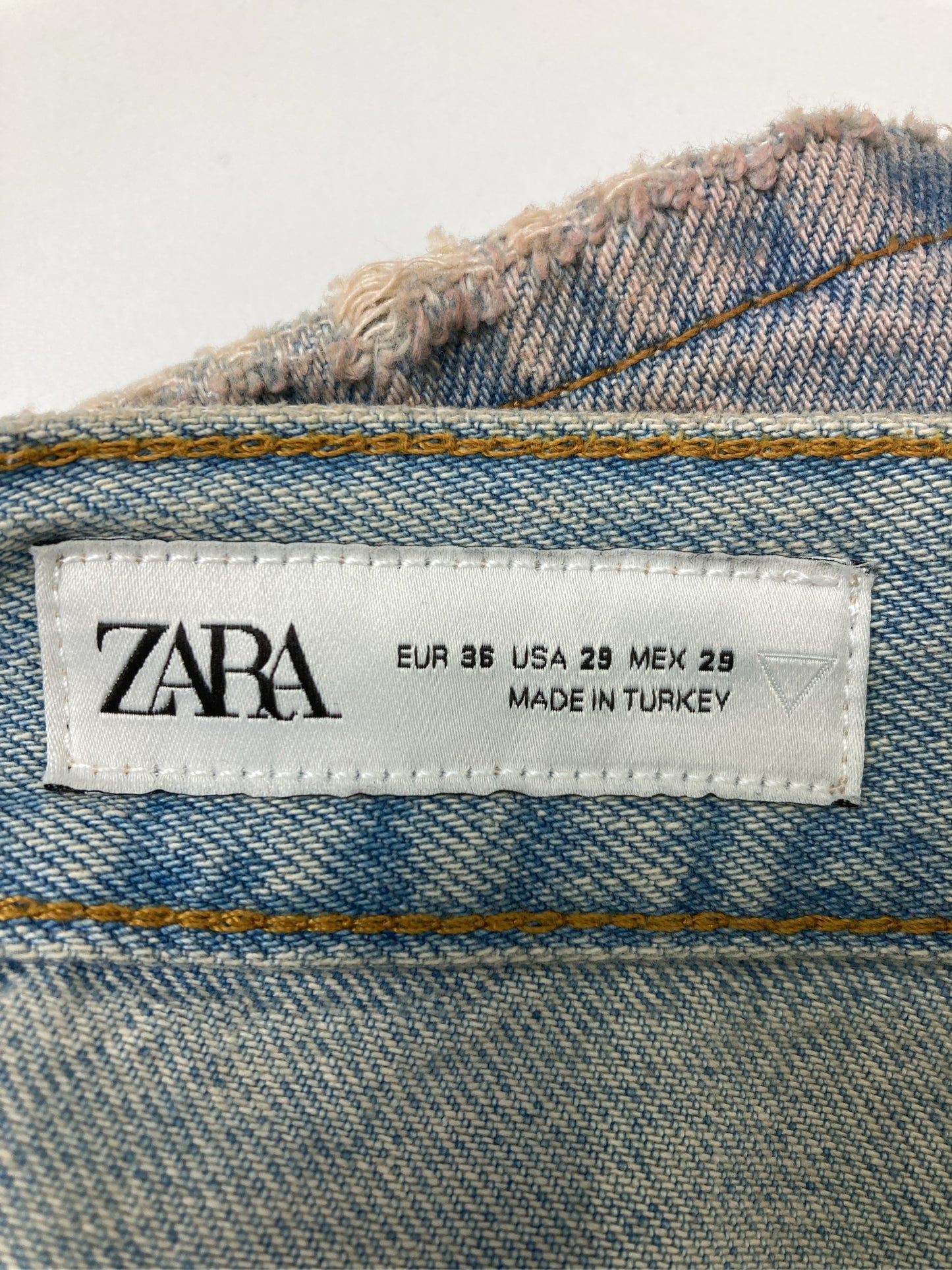 デニムパンツ