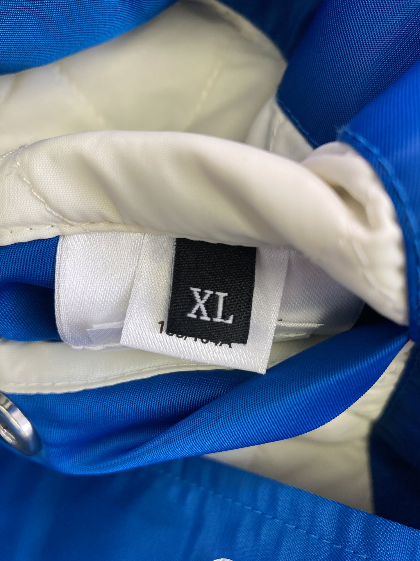 ナイロンジャケット