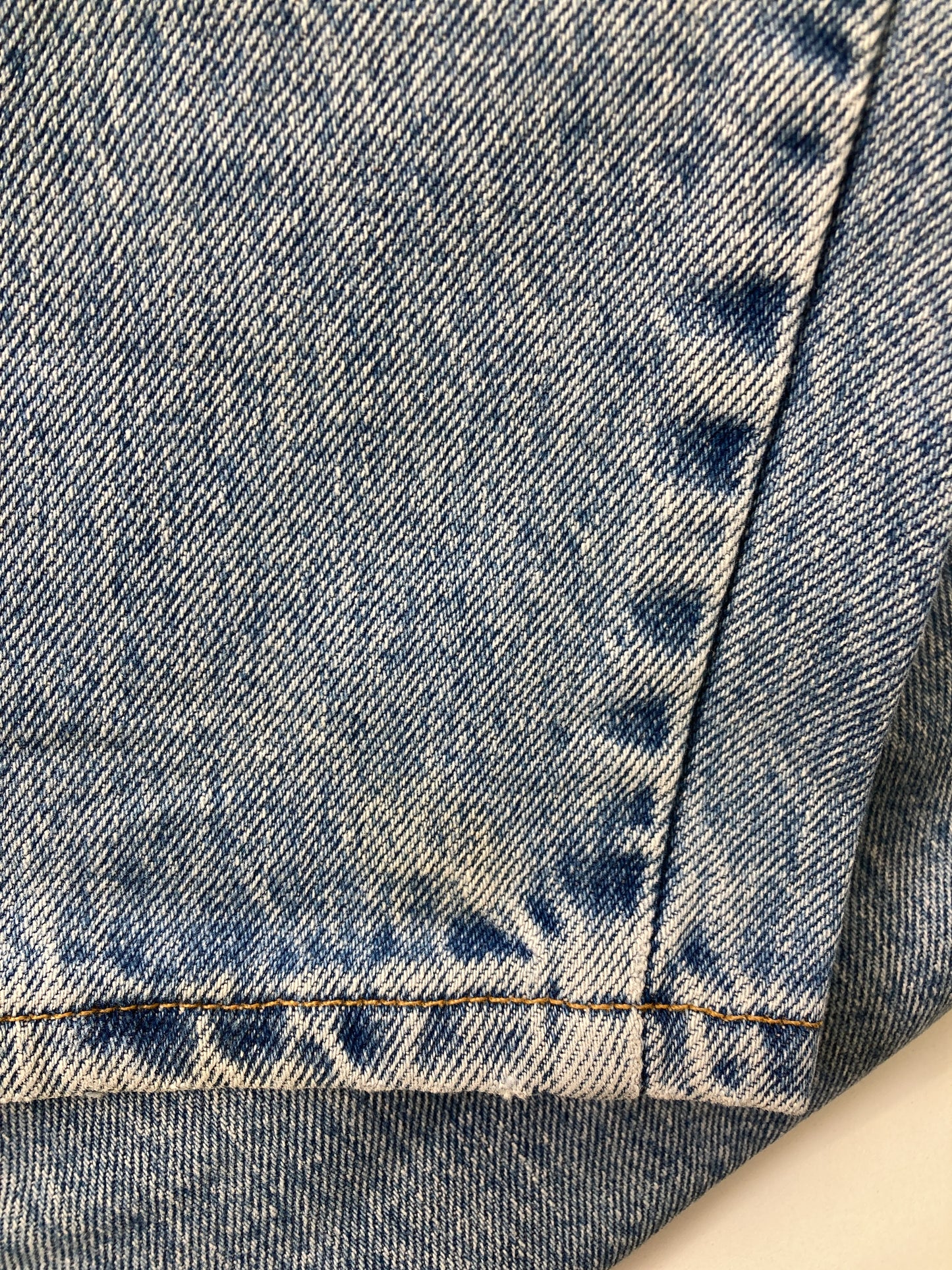 デニムパンツ