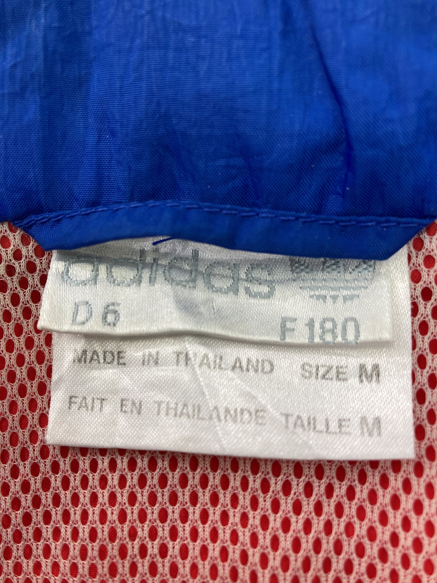 ナイロンジャケット