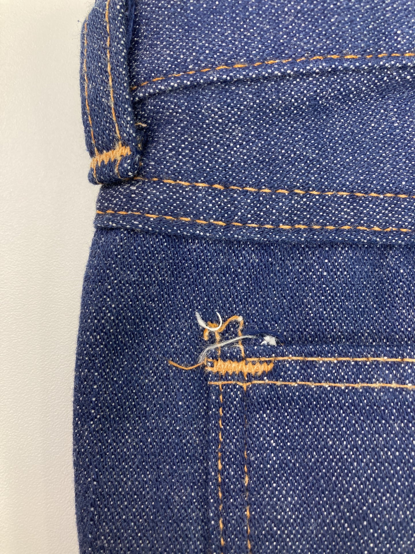デニムパンツ