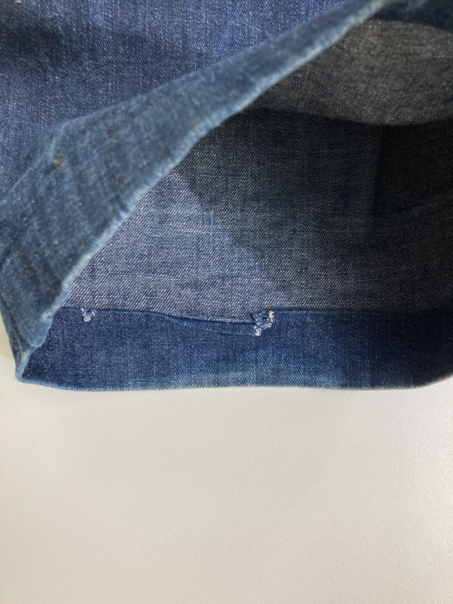 デニムパンツ