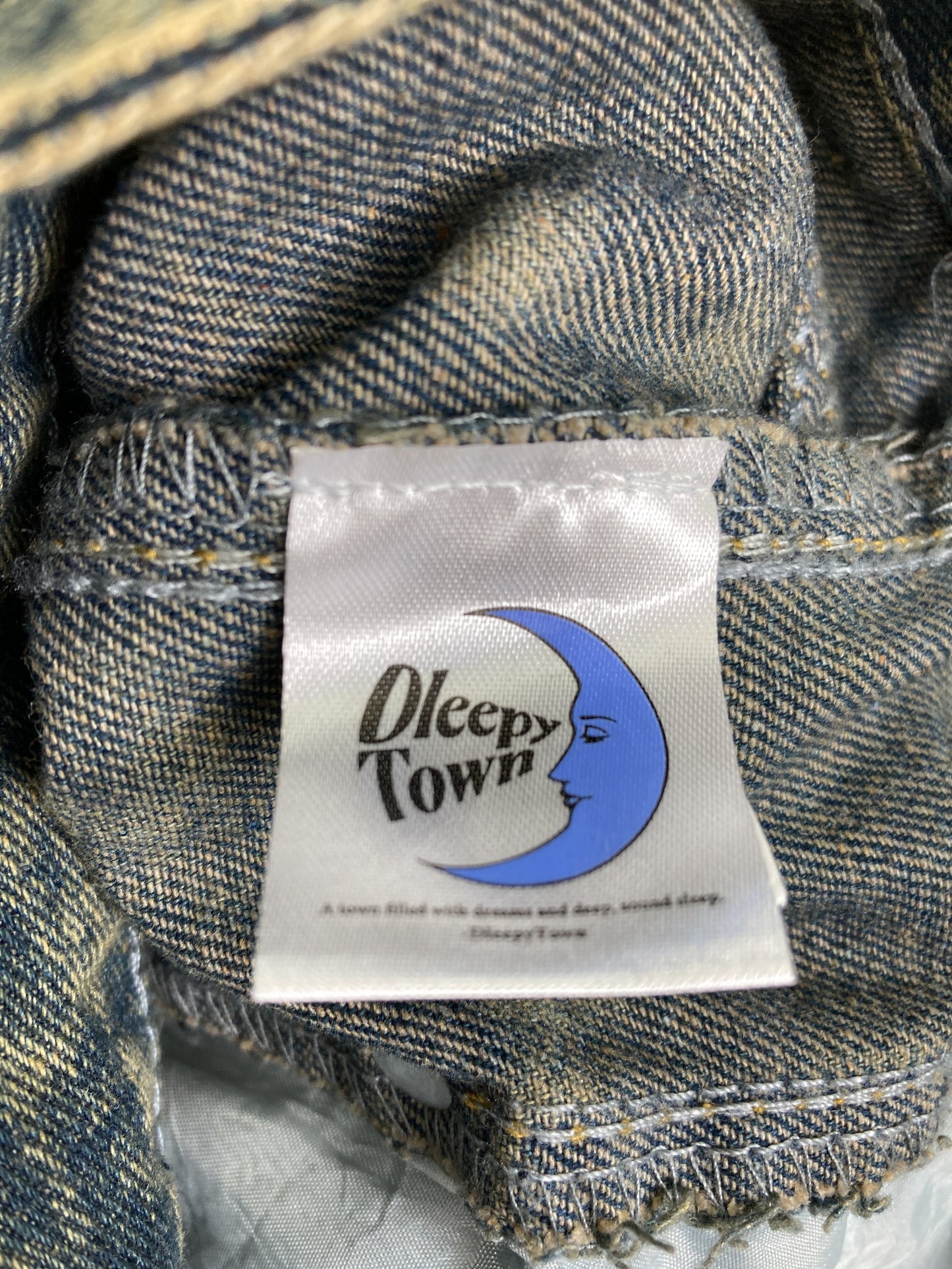 デニムパンツ