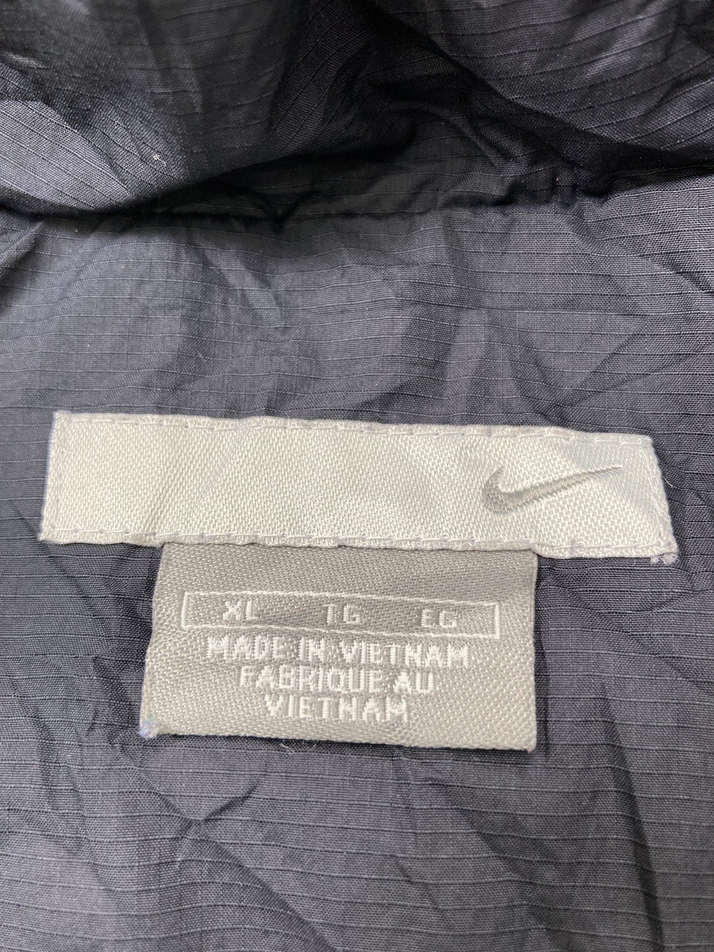 ナイロンジャケット