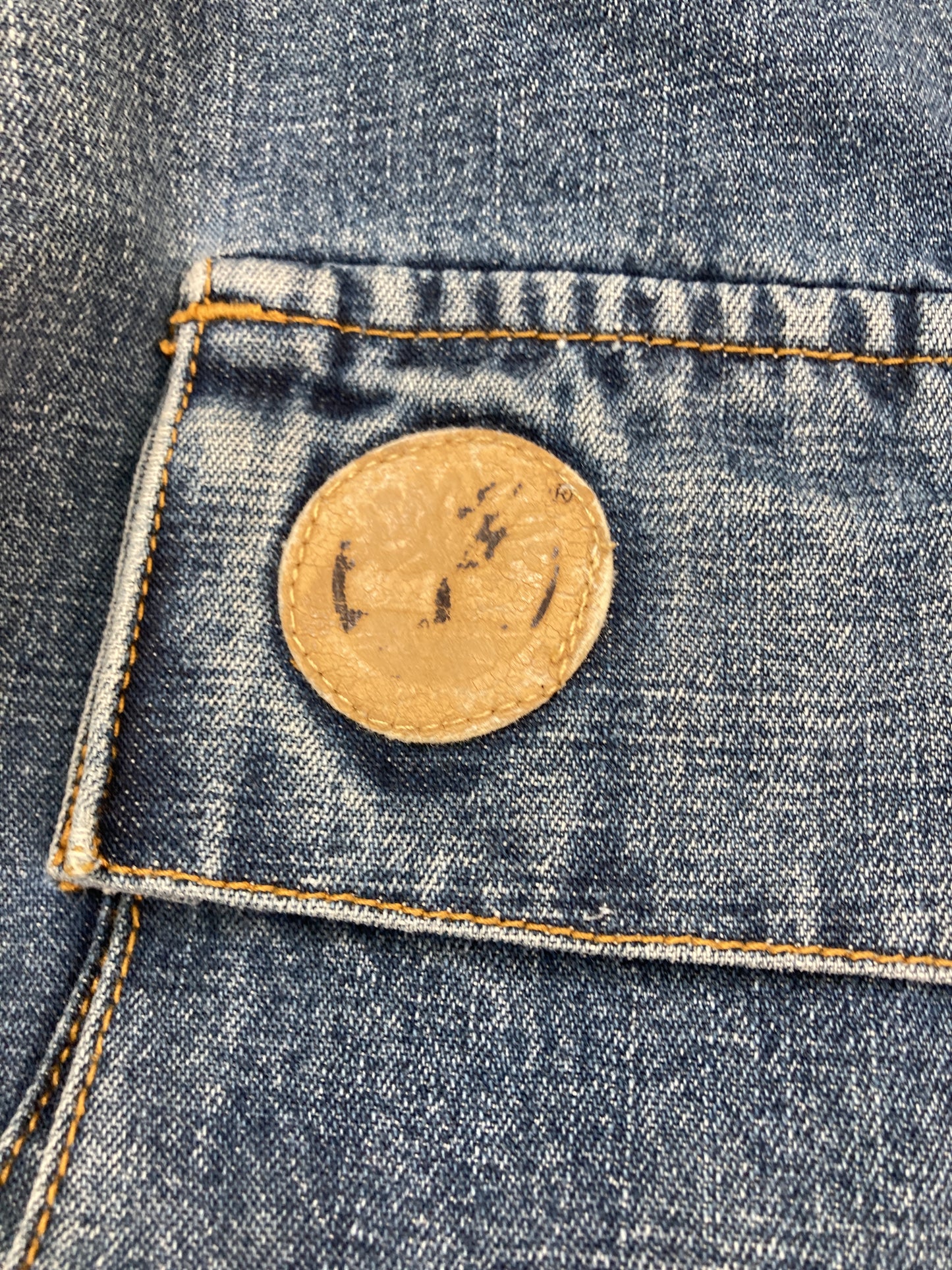 デニムパンツ