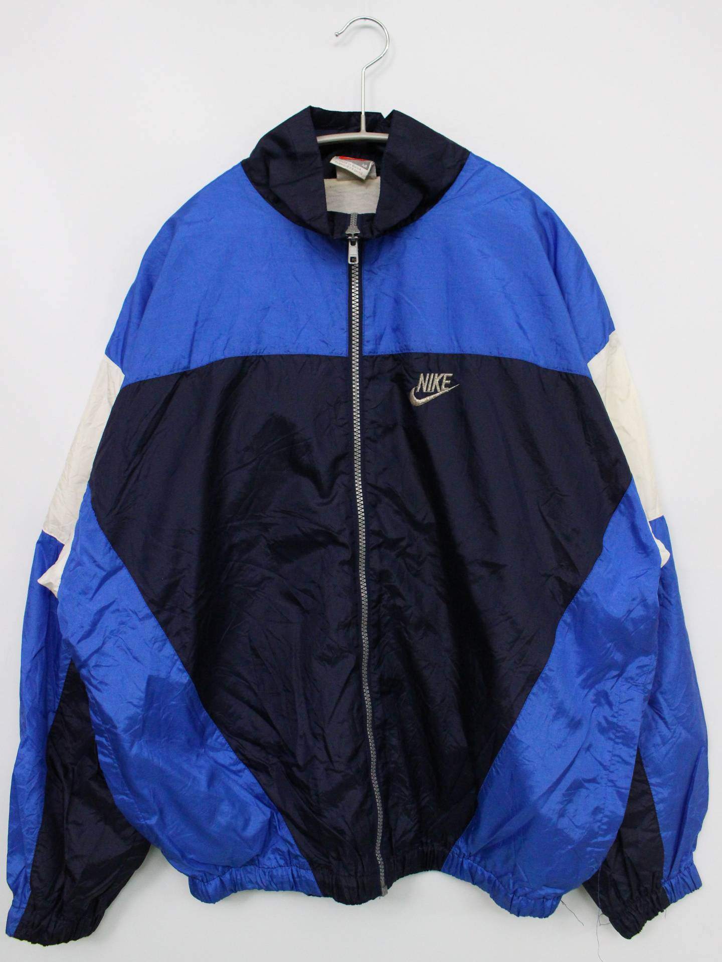 ナイロンジャケット