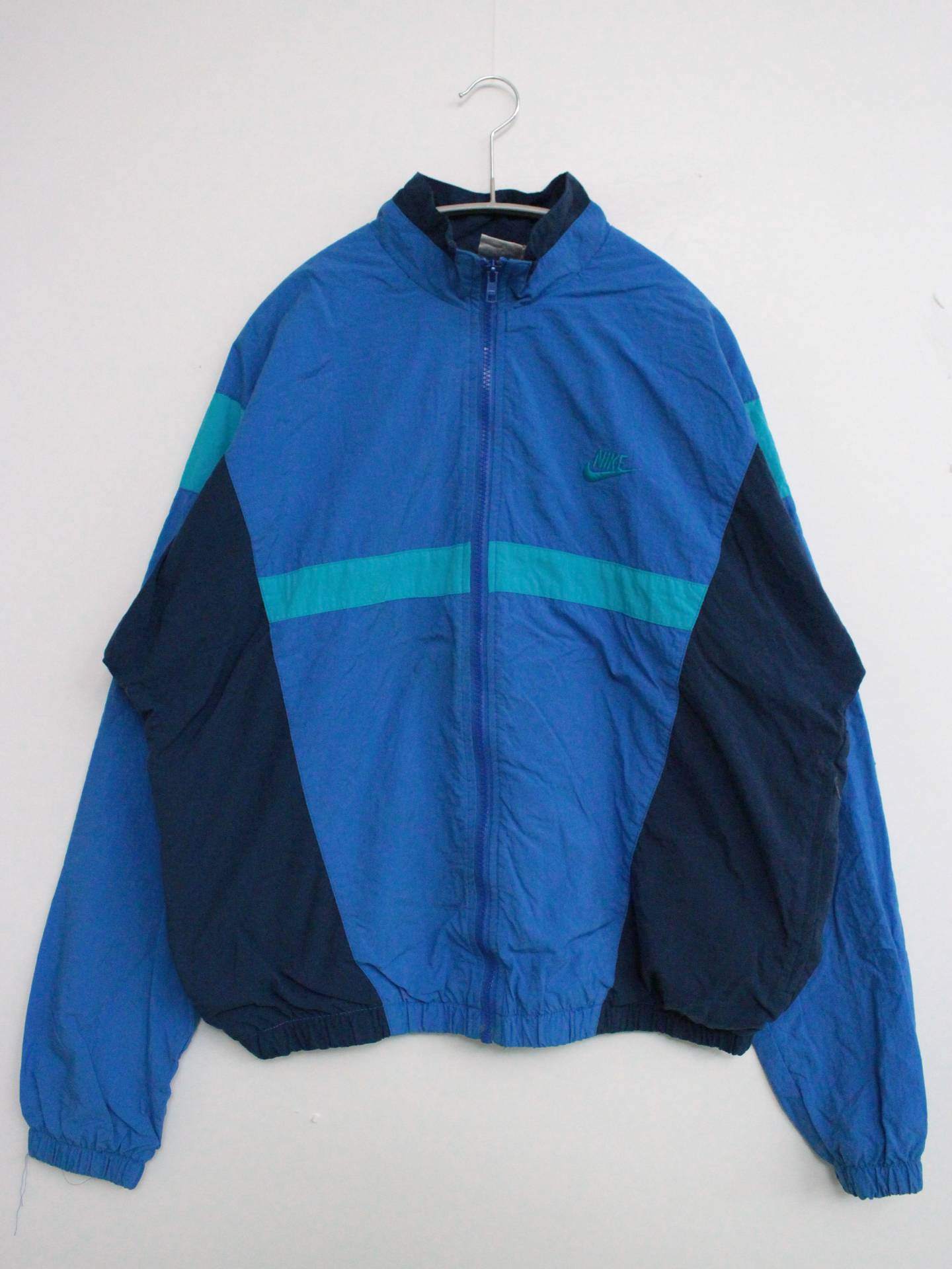 ナイロンジャケット