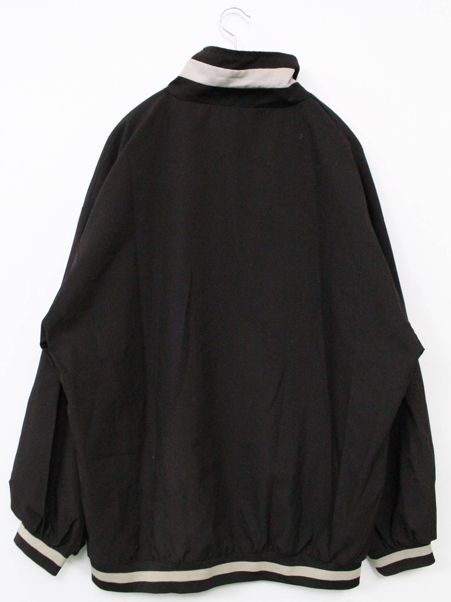 ナイロンジャケット