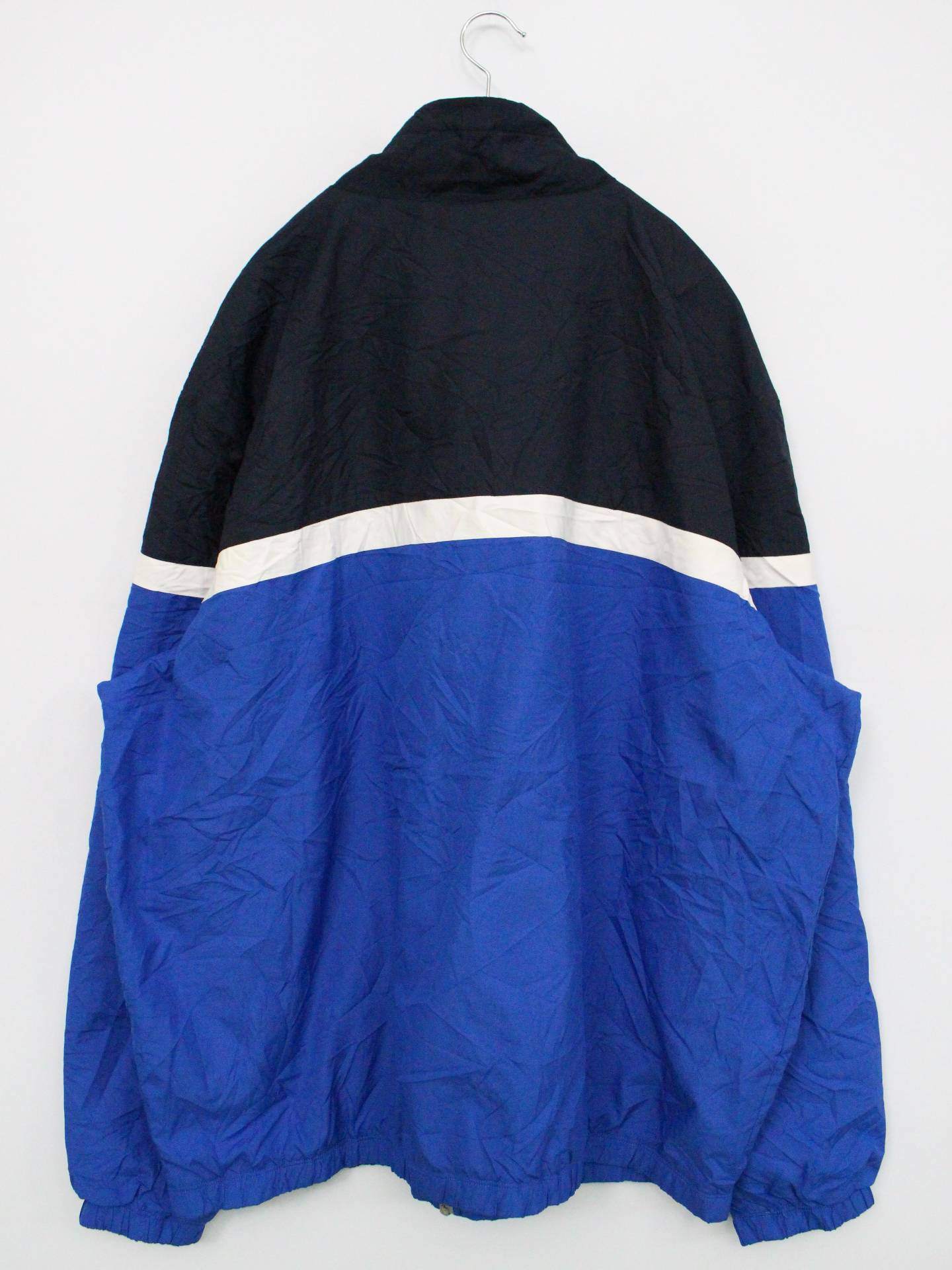 ナイロンジャケット