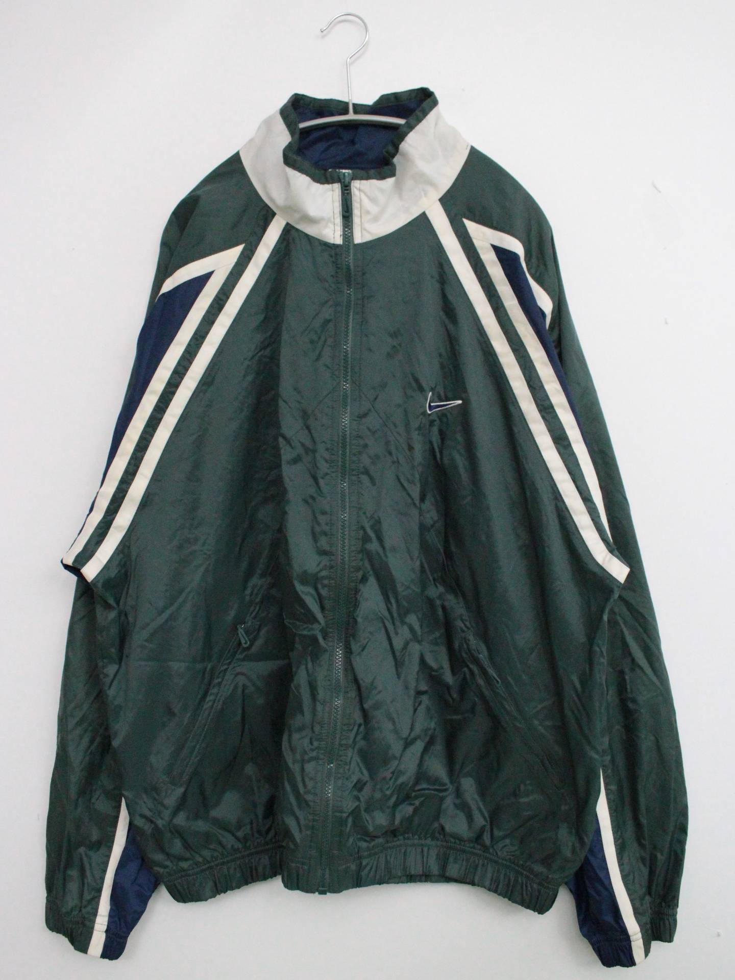 ナイロンジャケット