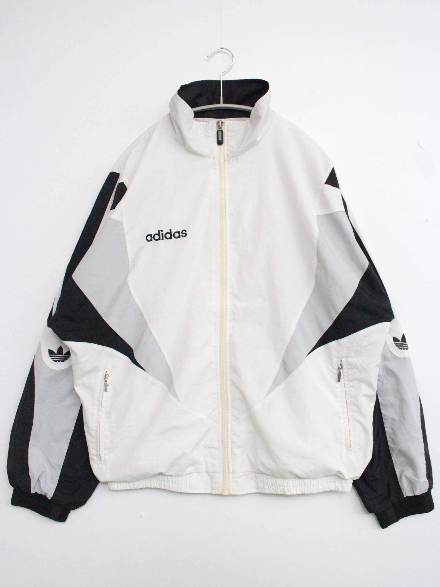 ナイロンジャケット