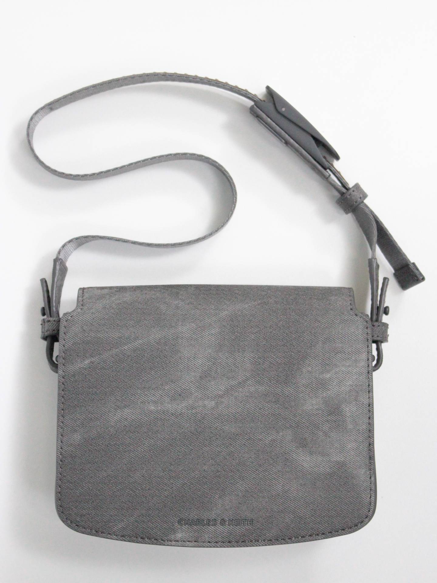 ショルダーバッグ