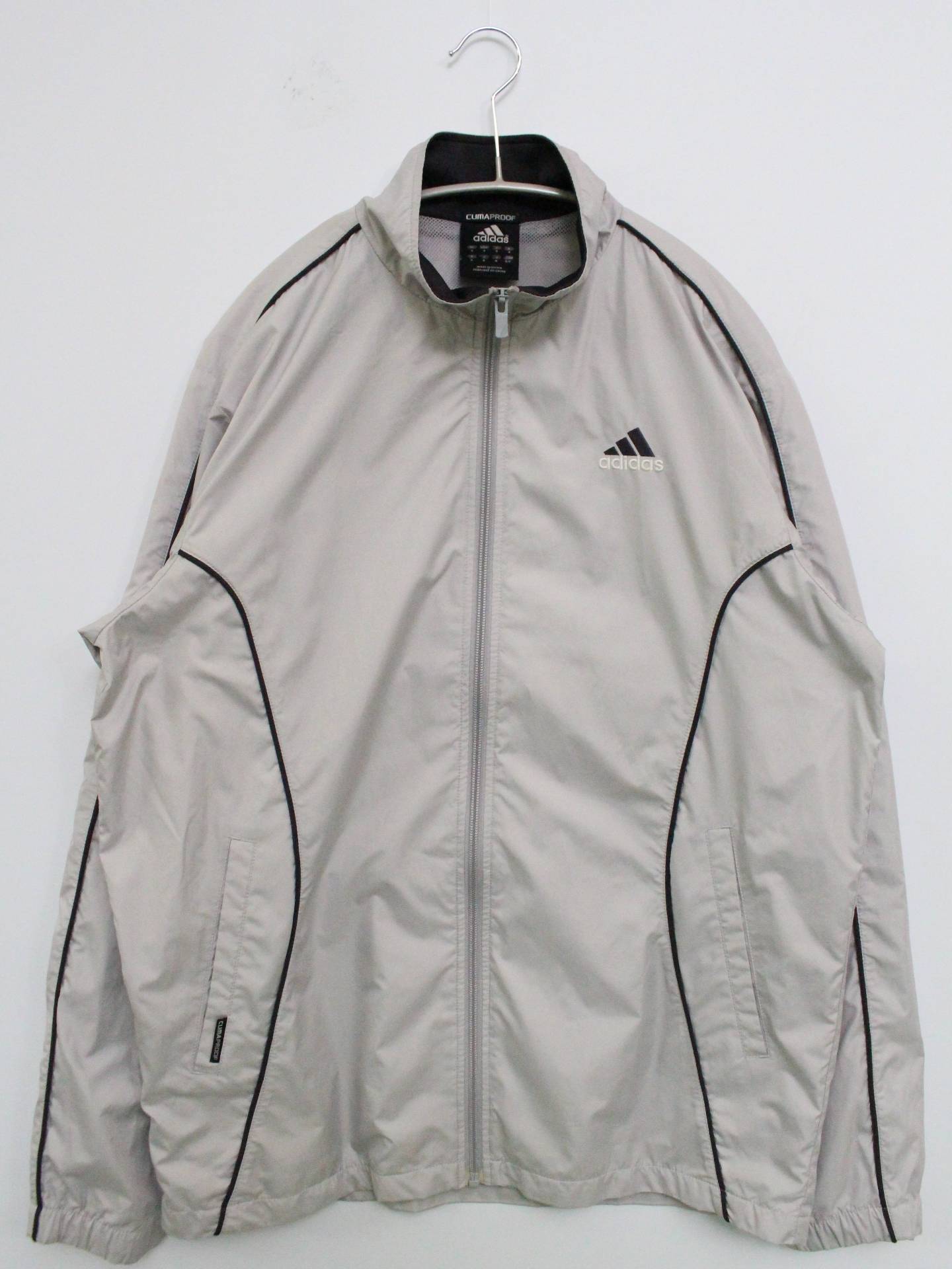 ナイロンジャケット