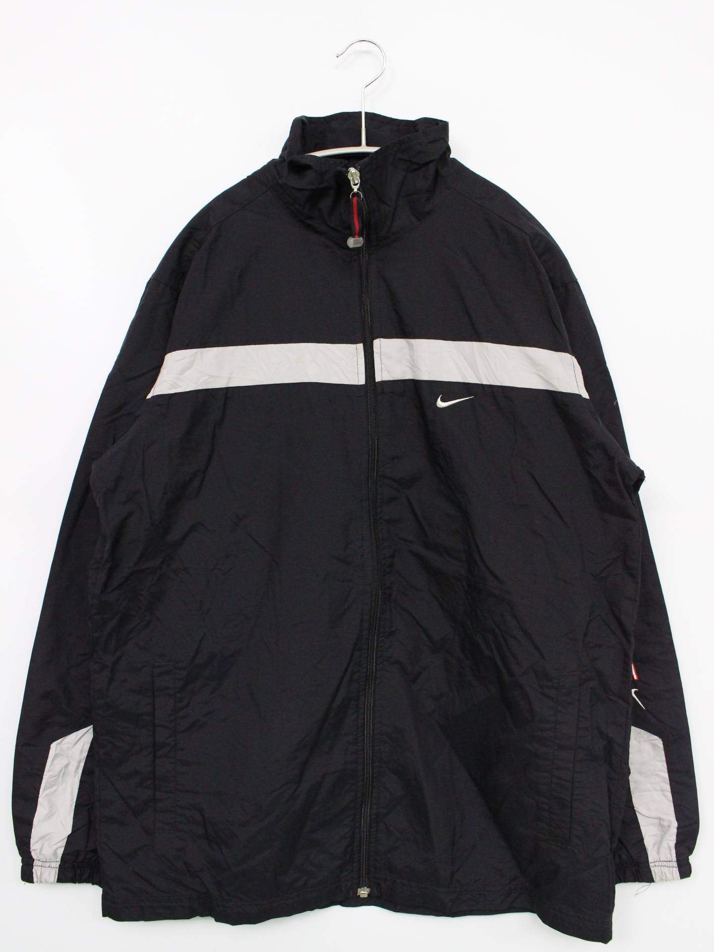 ナイロンジャケット