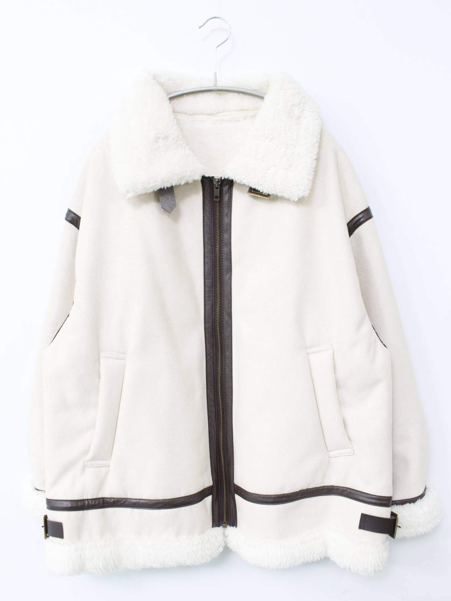 ムートンコート