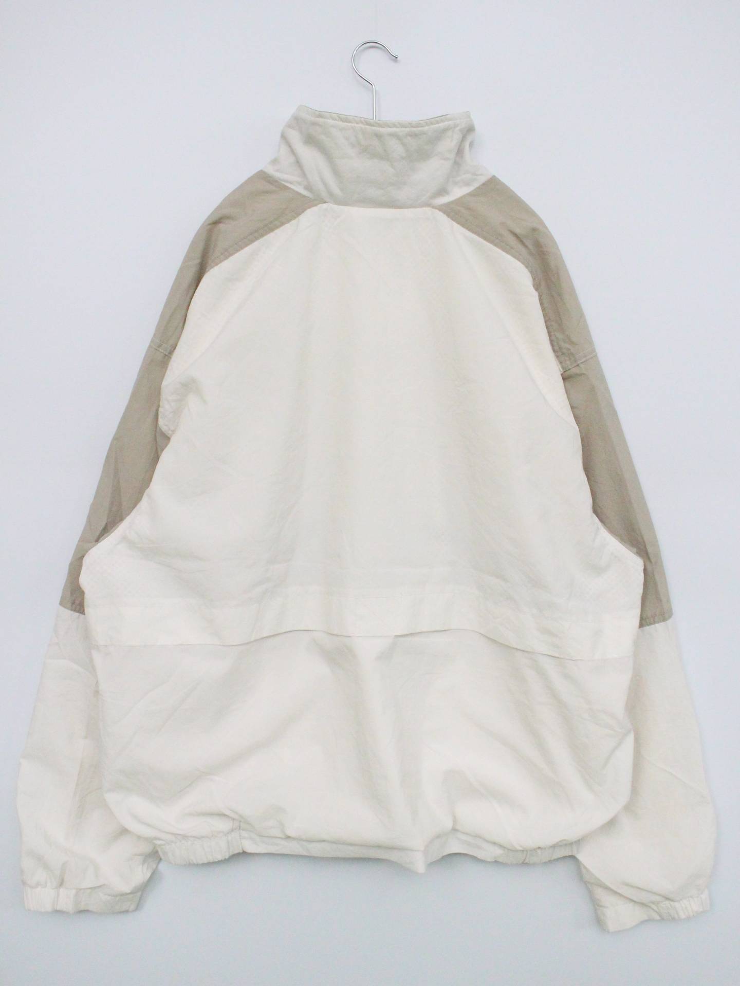 ナイロンジャケット