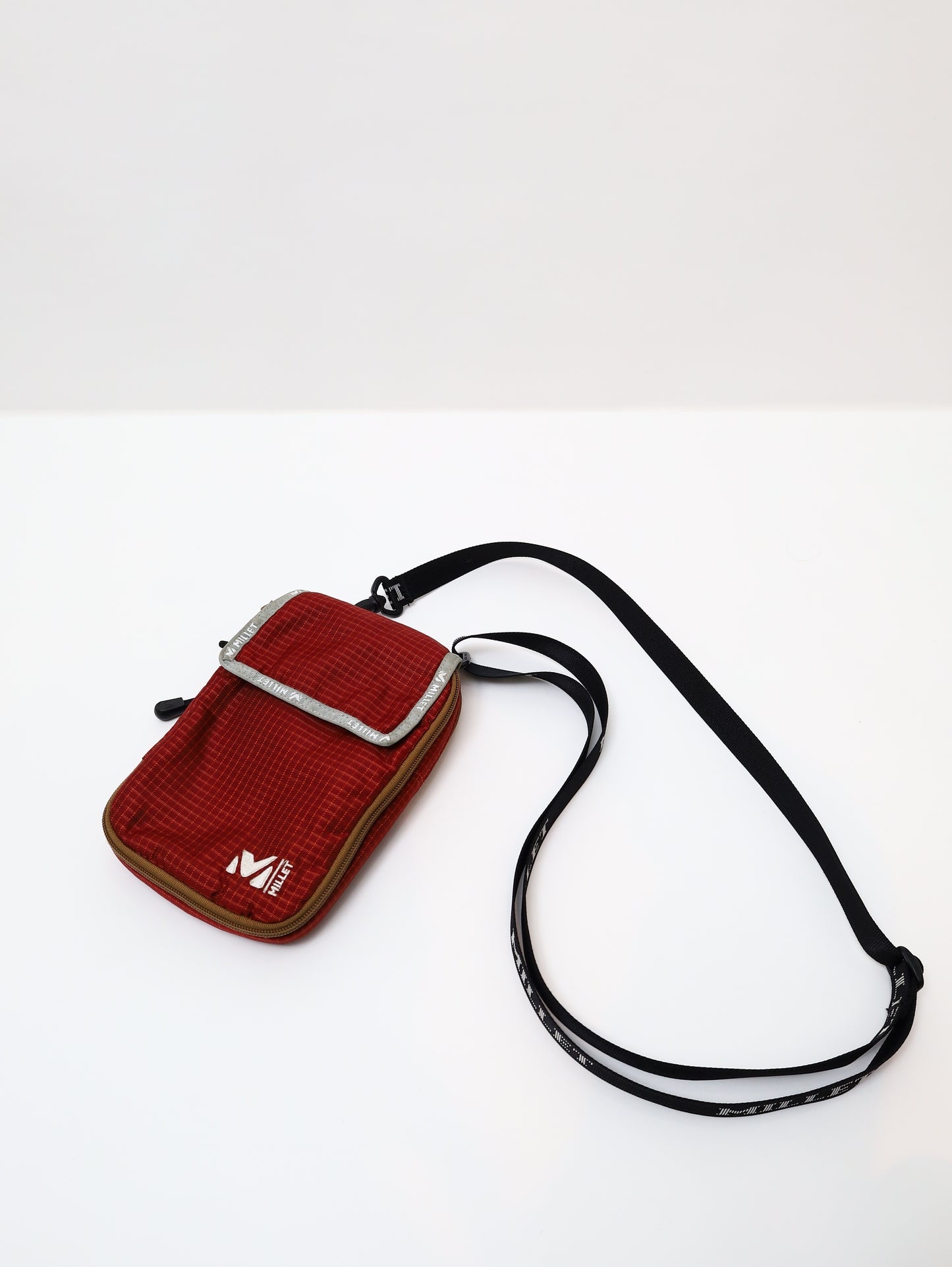 ショルダーバッグ