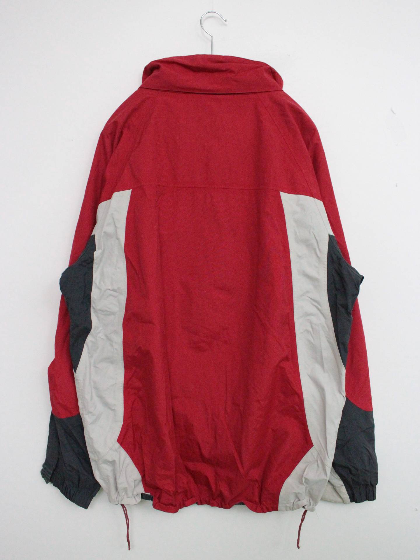 ナイロンジャケット