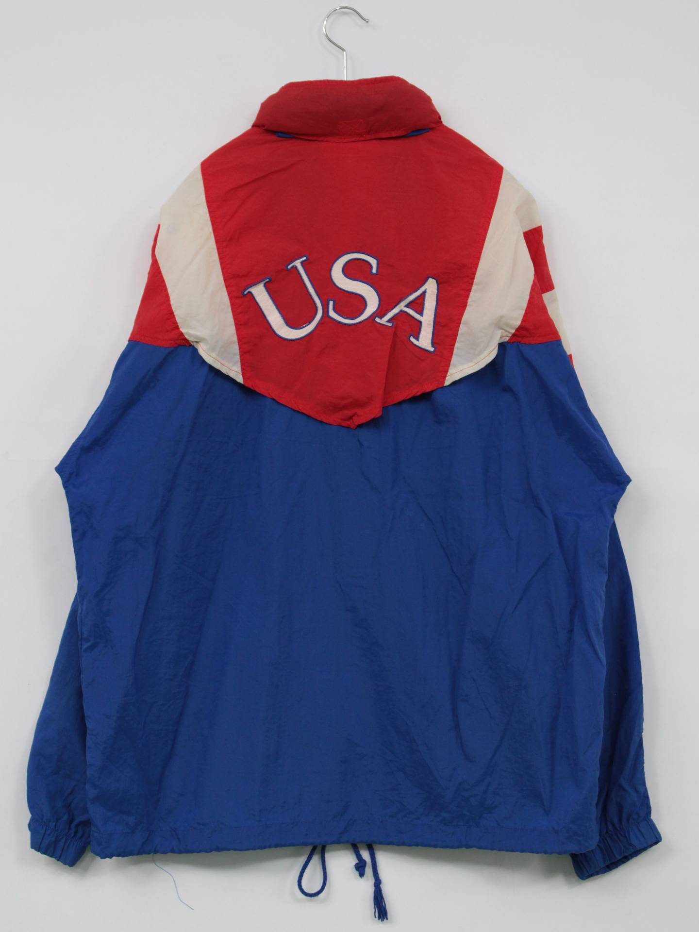 ナイロンジャケット