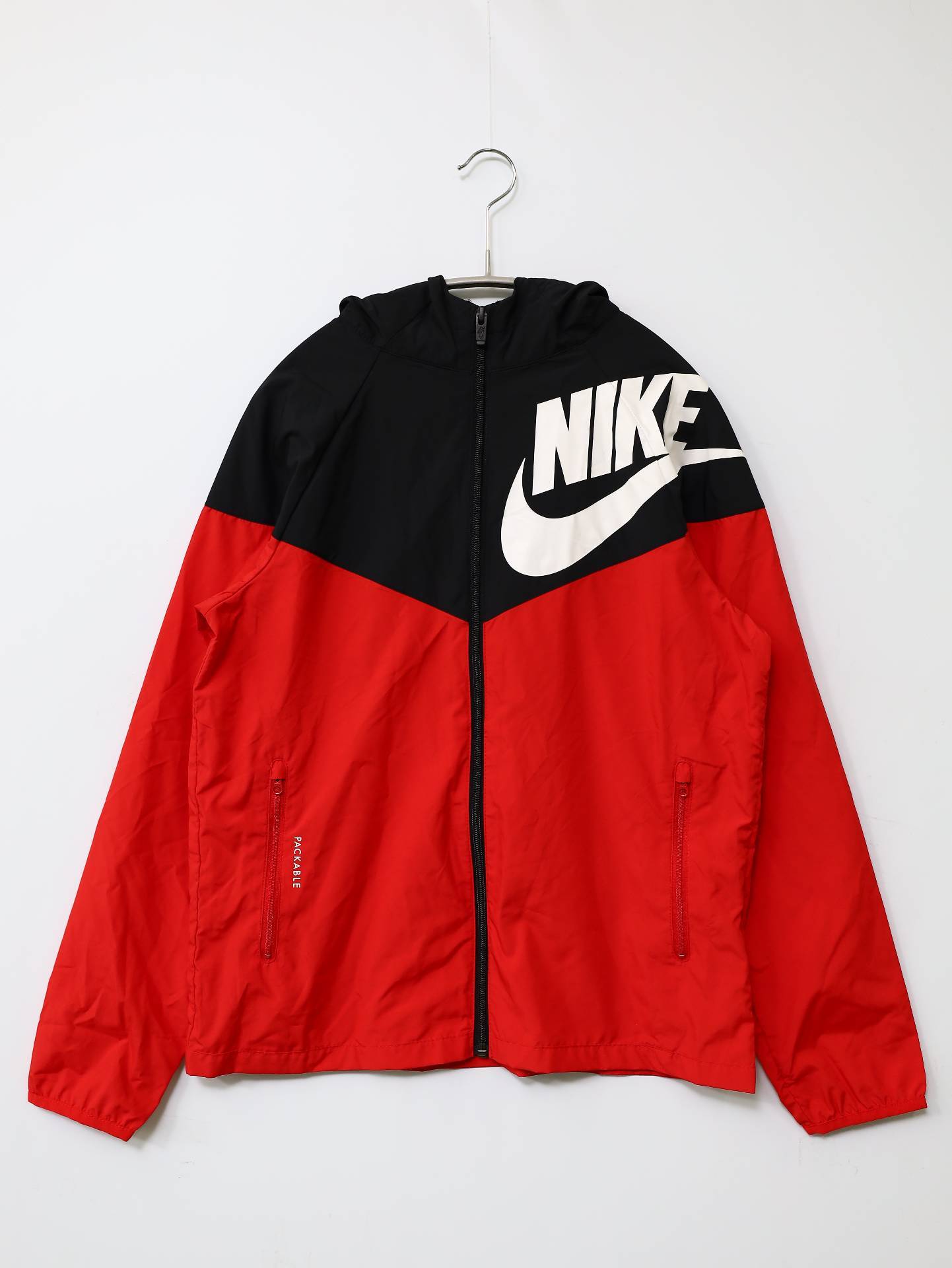 ナイロンジャケット