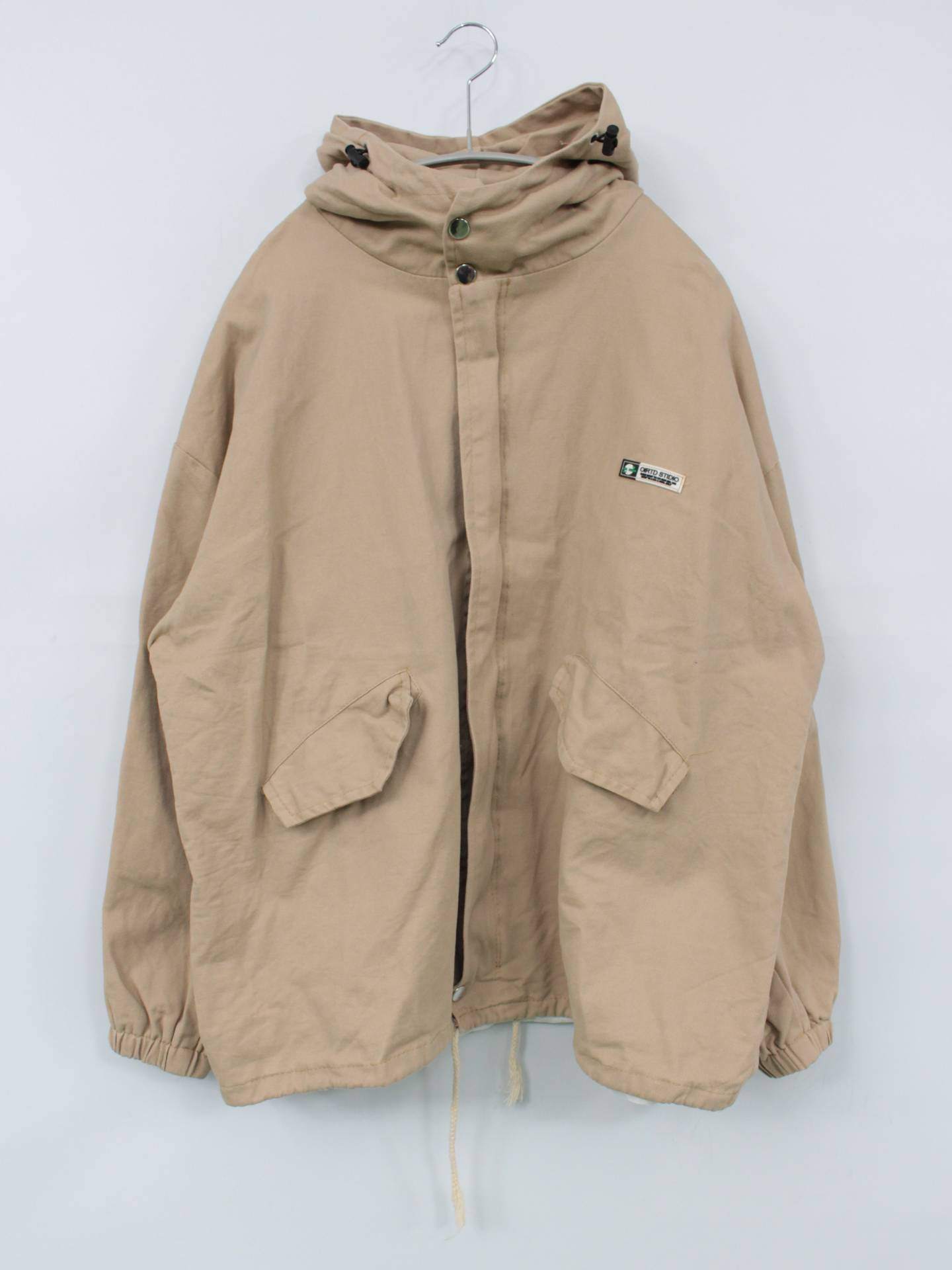 ナイロンジャケット