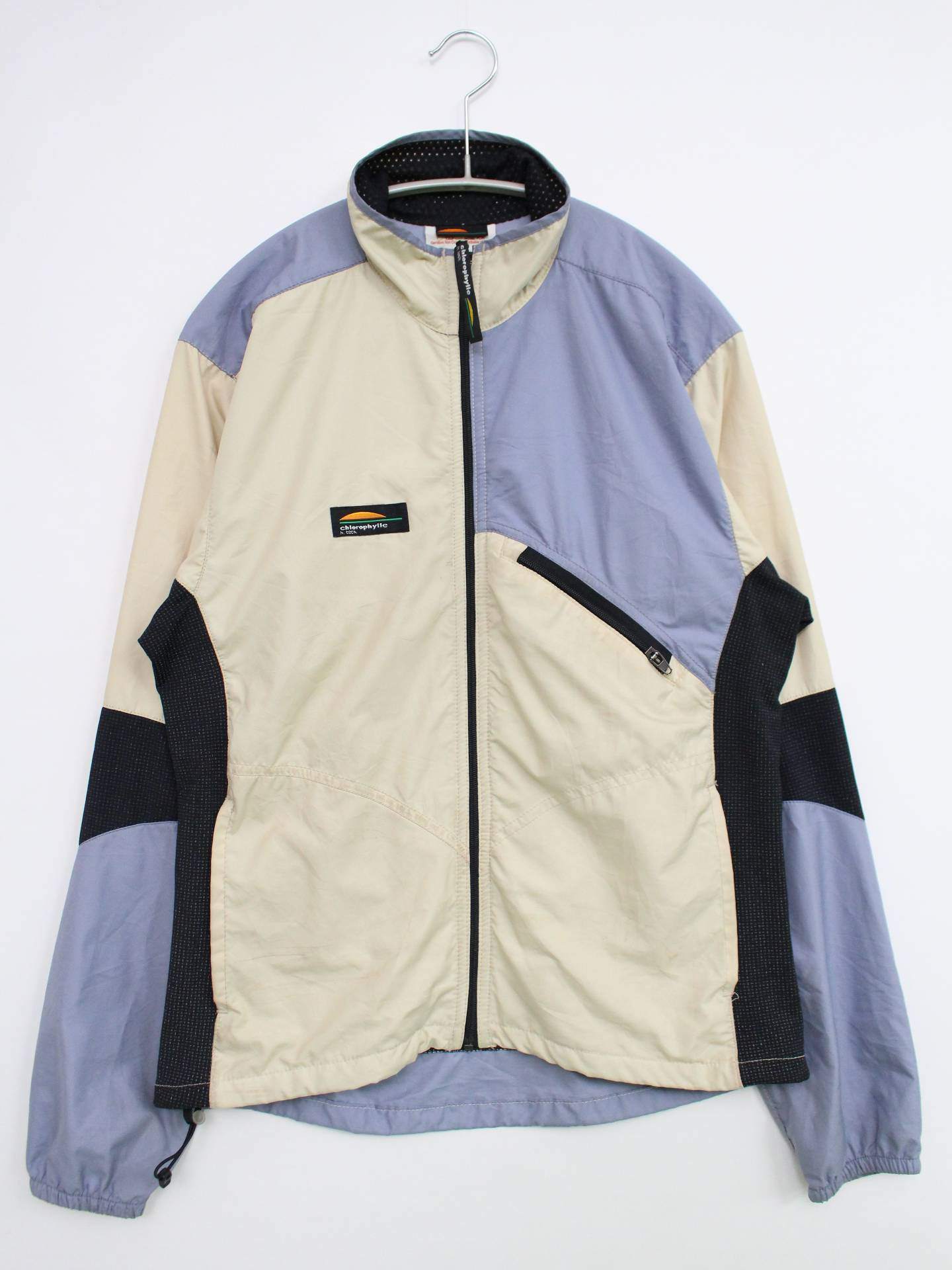 ナイロンジャケット