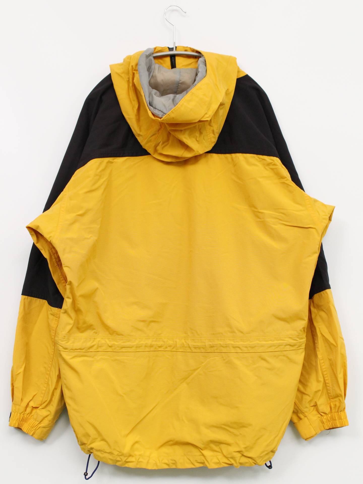 マウンテンパーカー