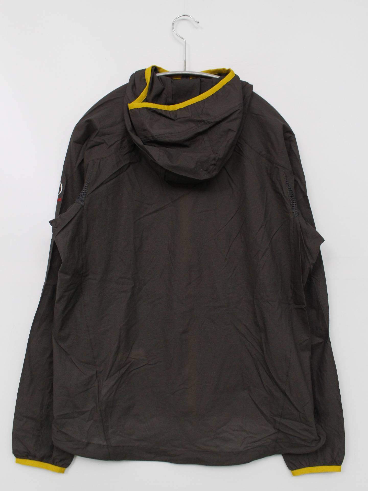 ナイロンジャケット