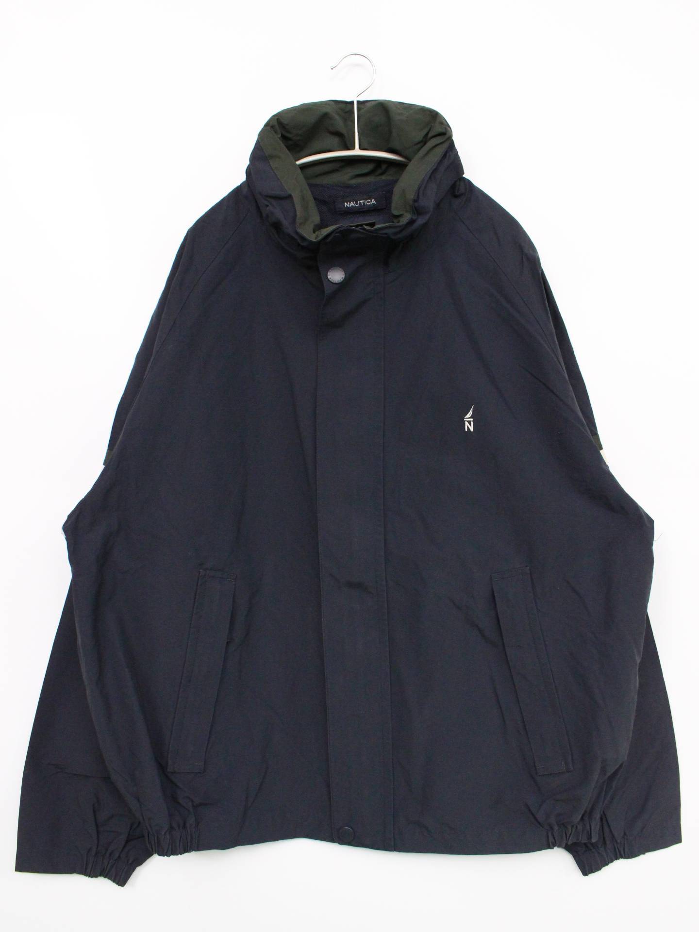 ナイロンジャケット