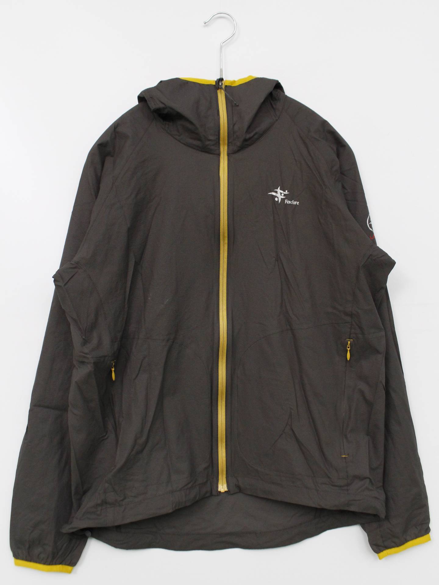 ナイロンジャケット