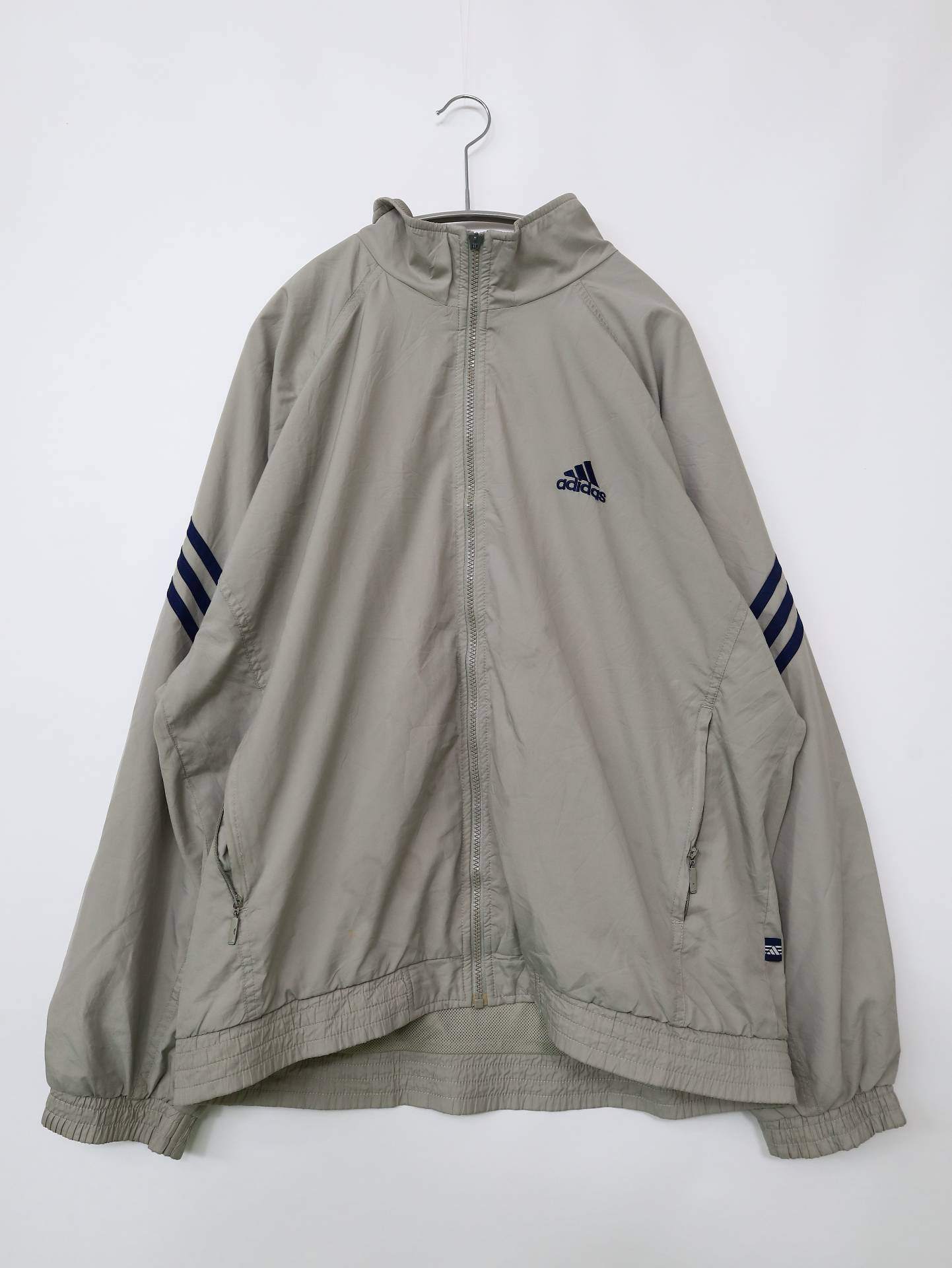 ナイロンジャケット