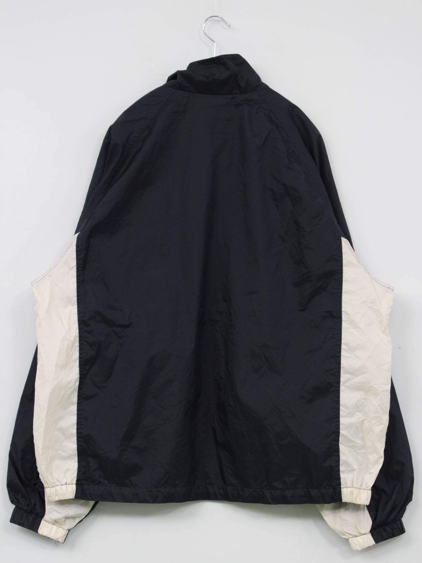 ナイロンジャケット